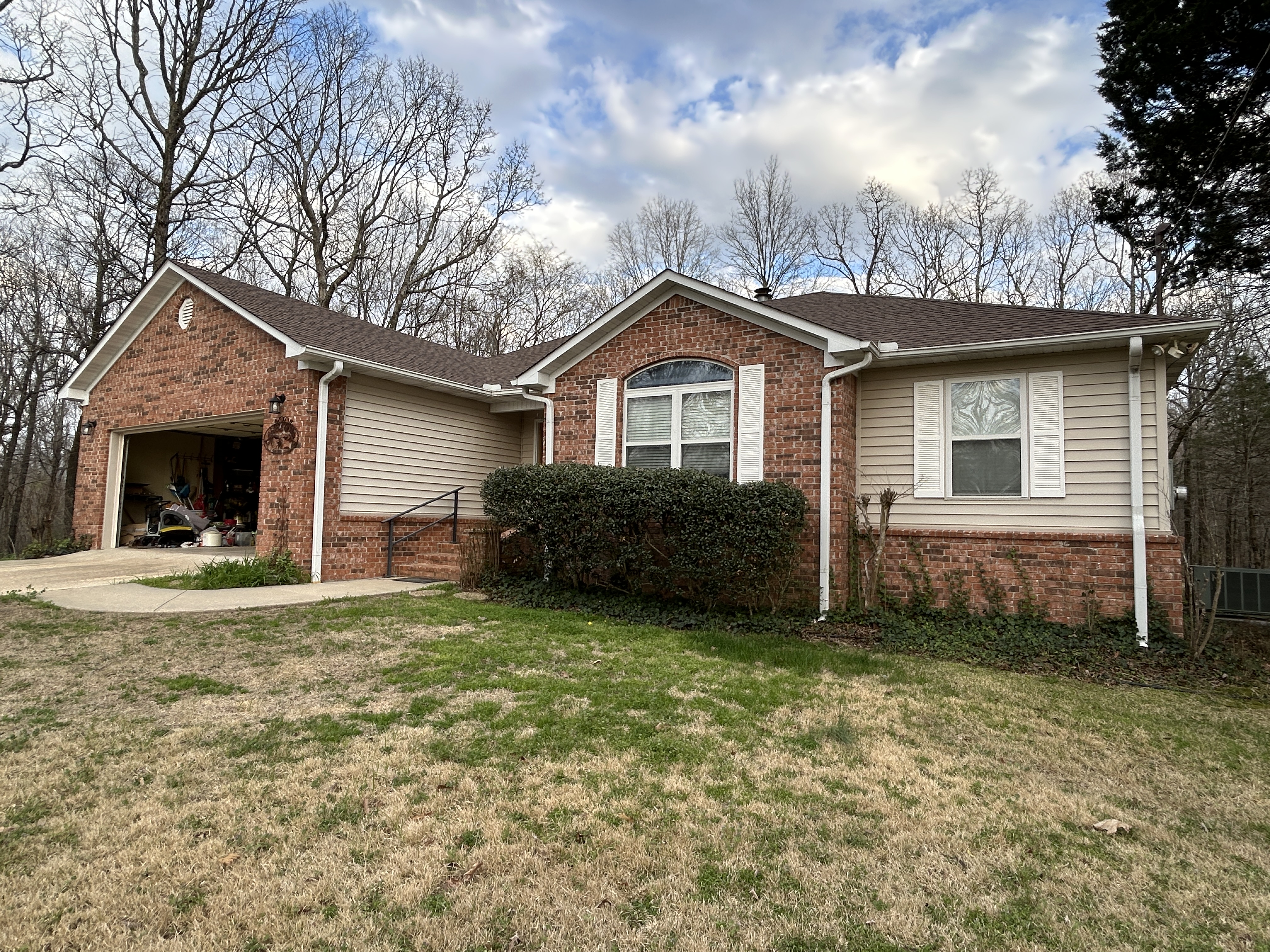 Real Estate & Personal Property Auction Image