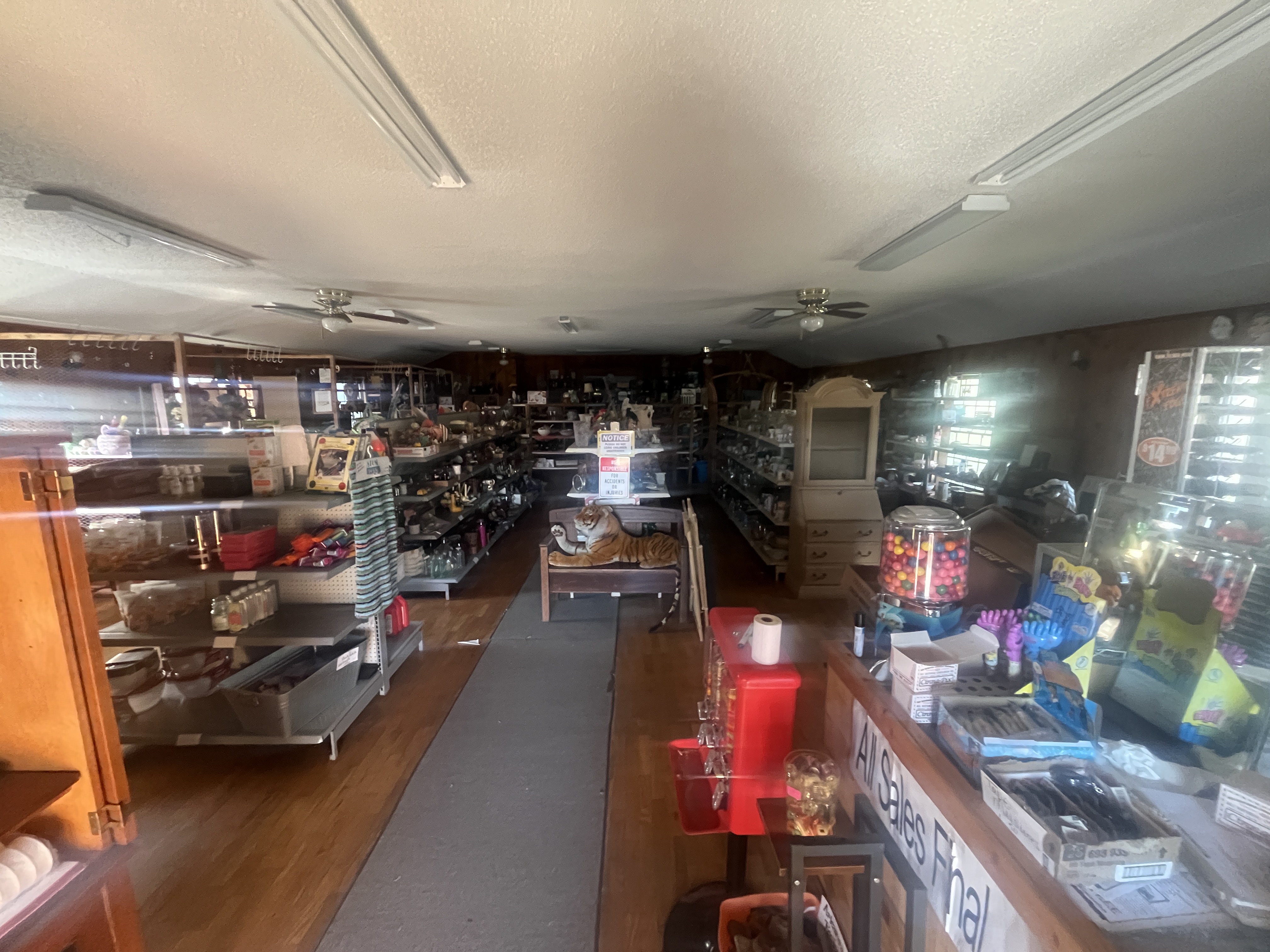 Real Estate & Retail Business Liquidation Image