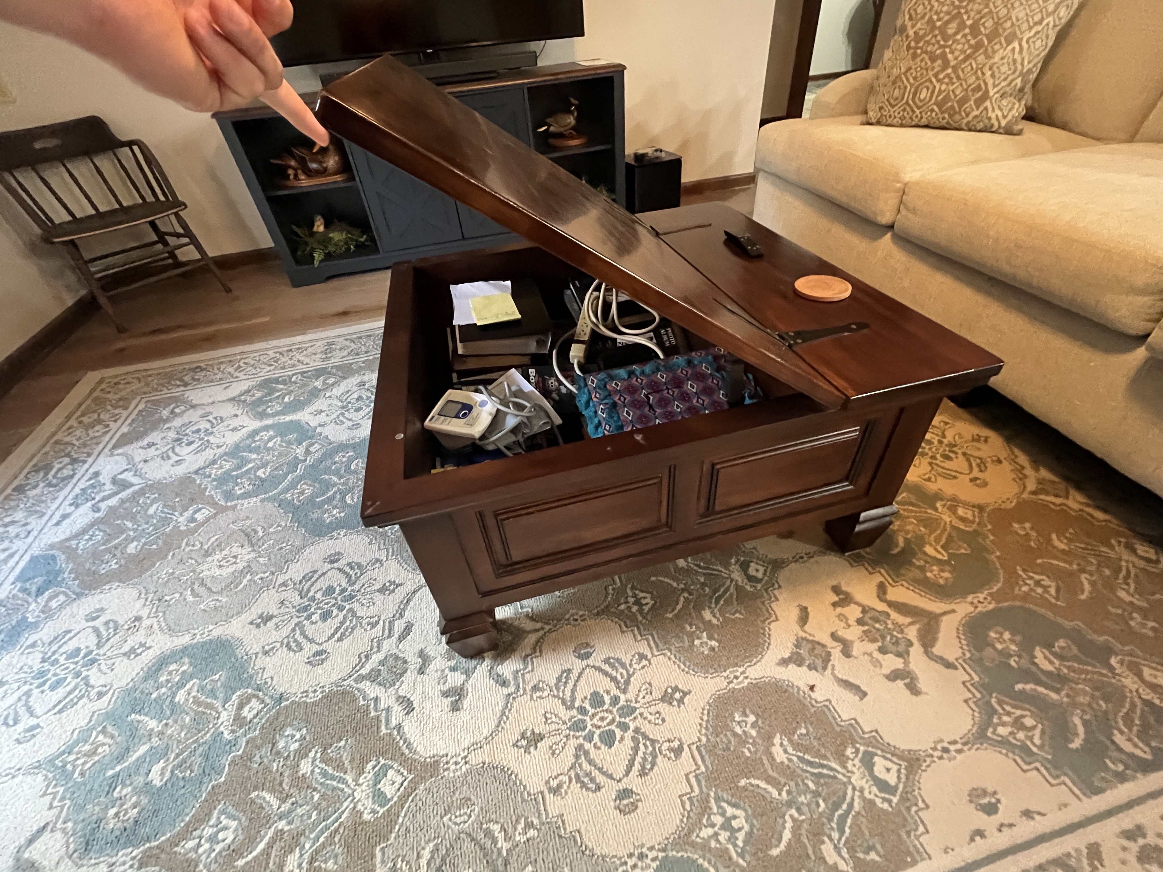 Moving Auction Image