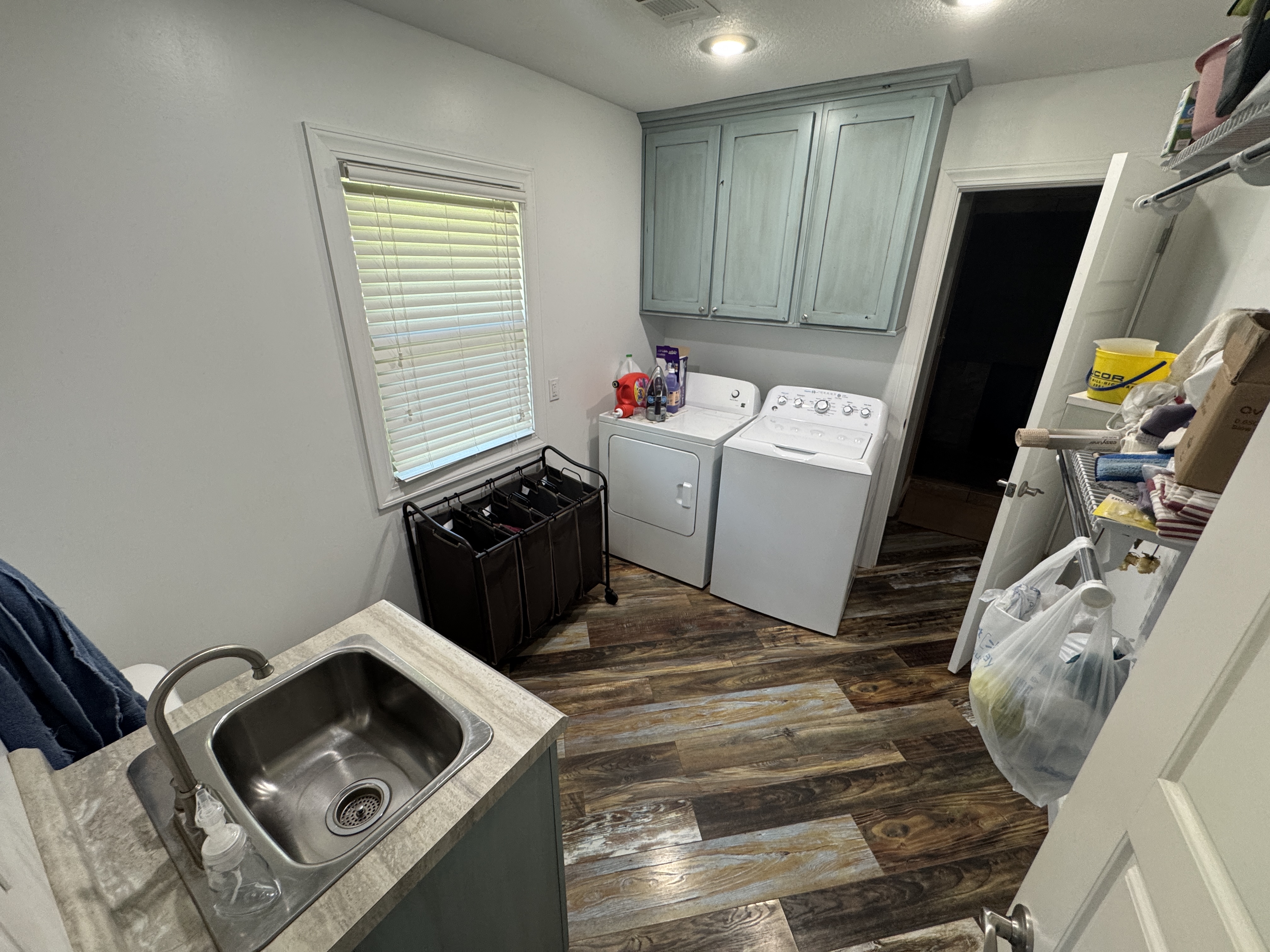 Real Estate & Personal Property Auction Image