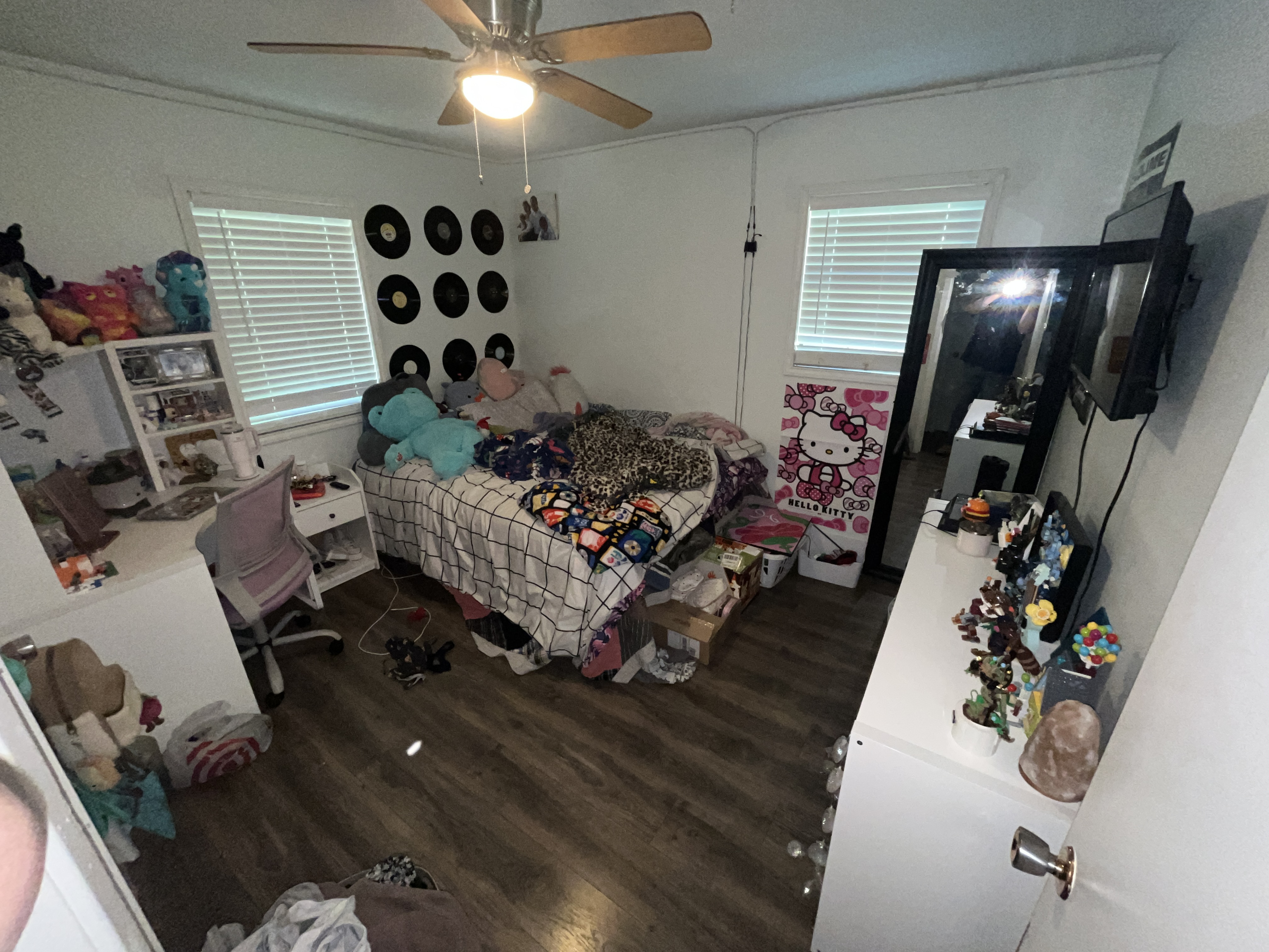 Real Estate & Personal Property Auction Image