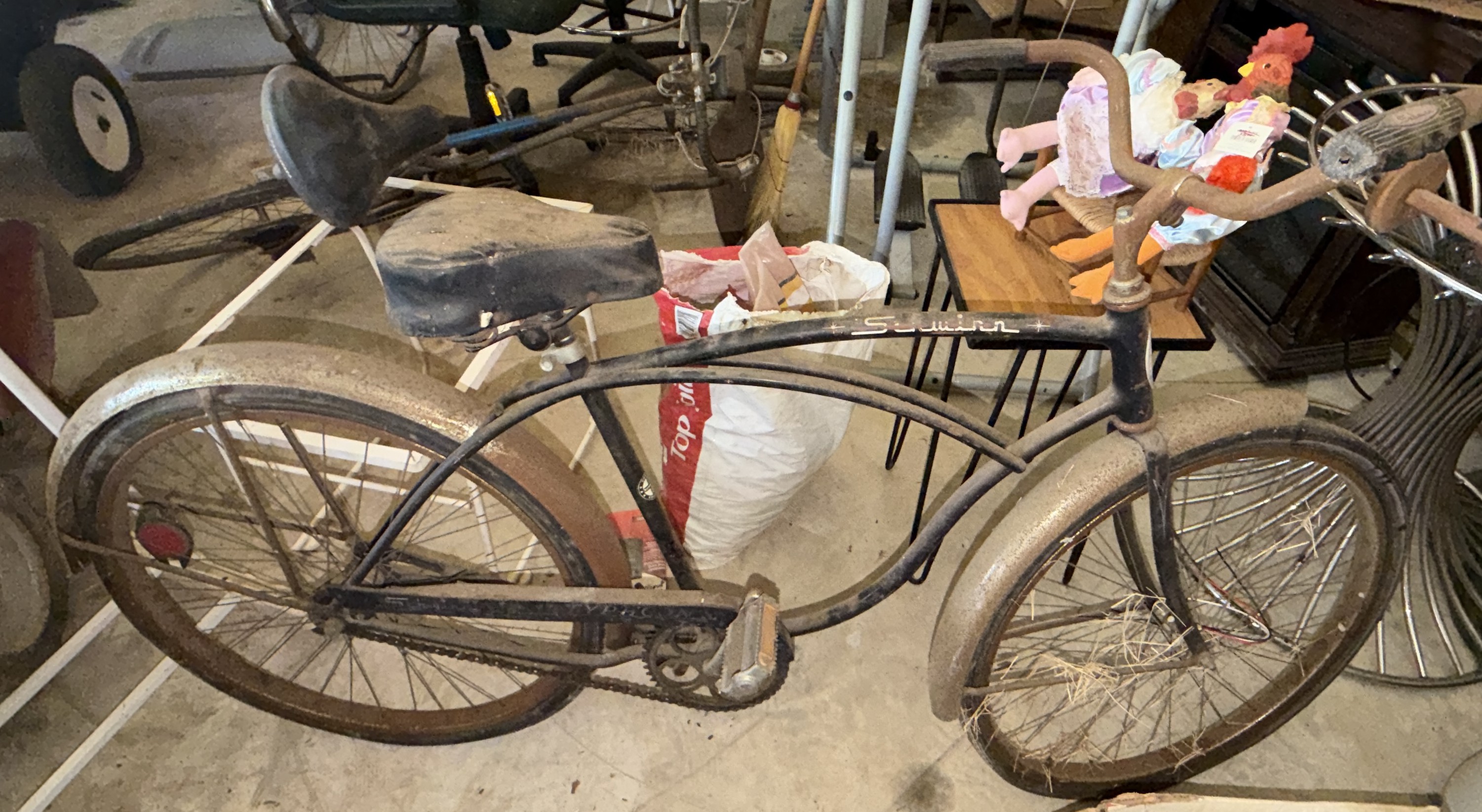 Estate Auction Image