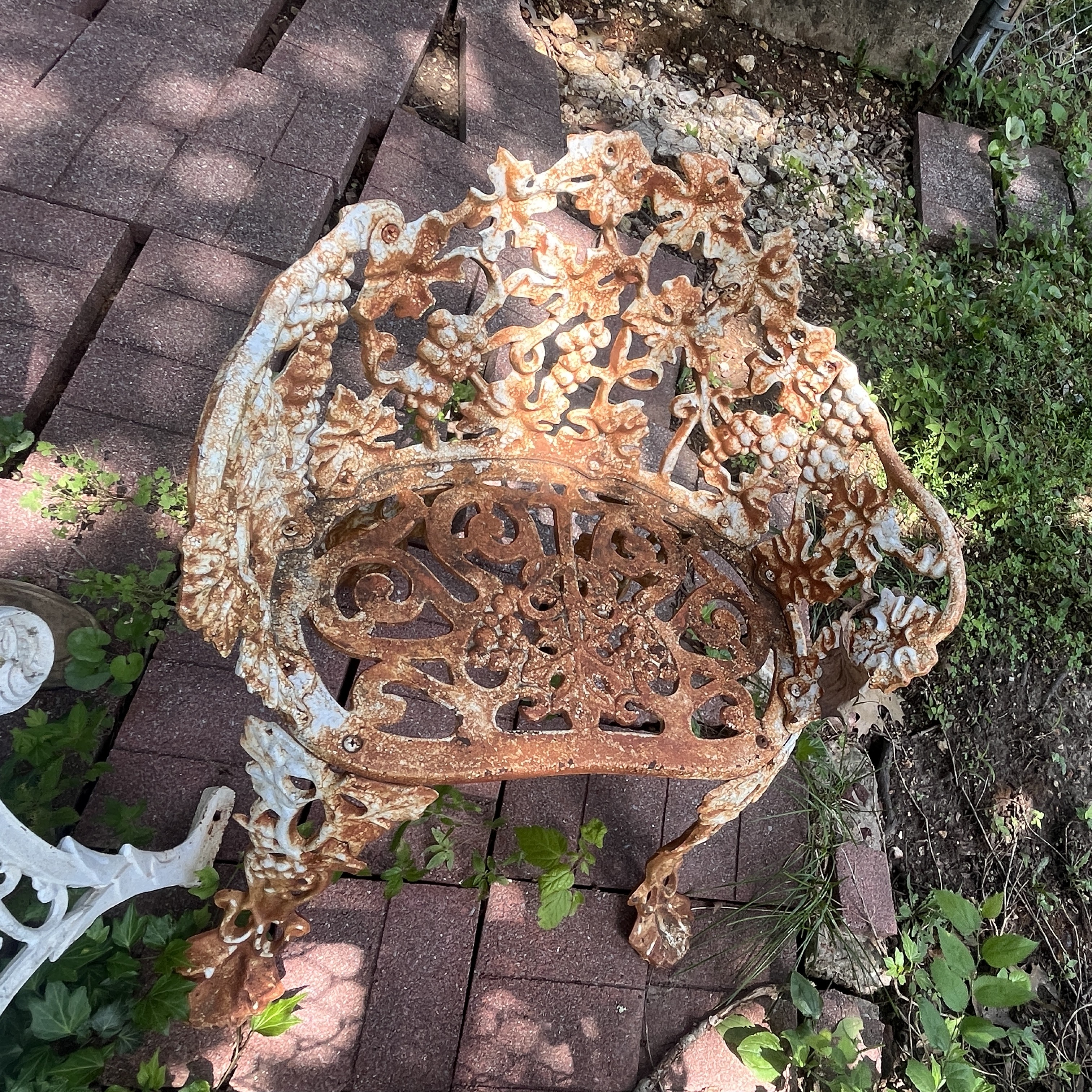 Estate Auction Image