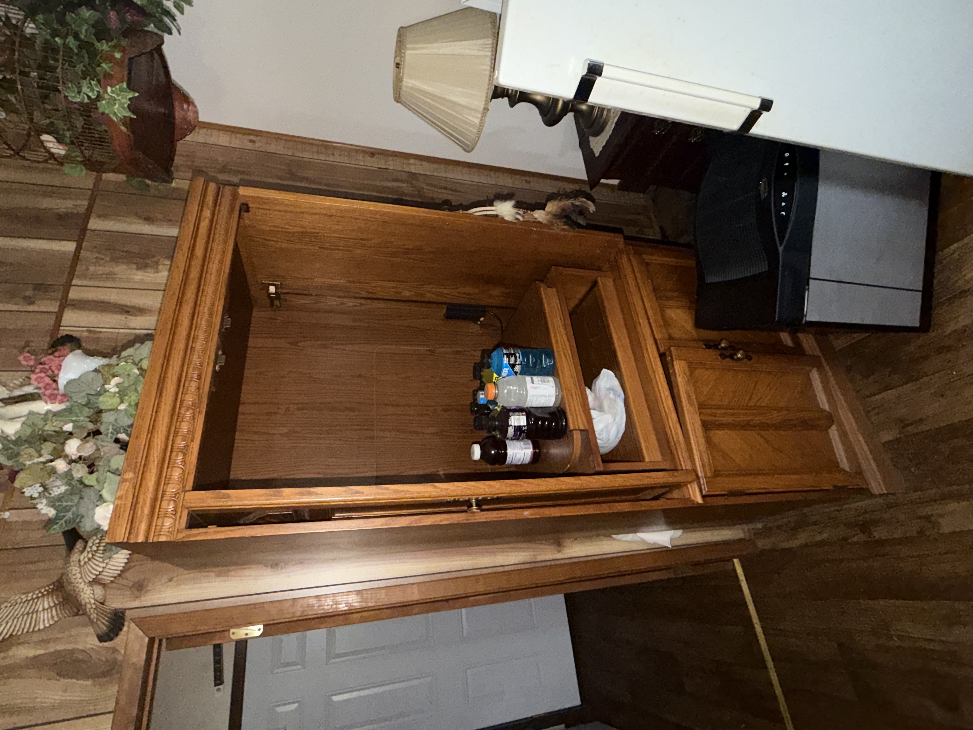 Estate Auction Image