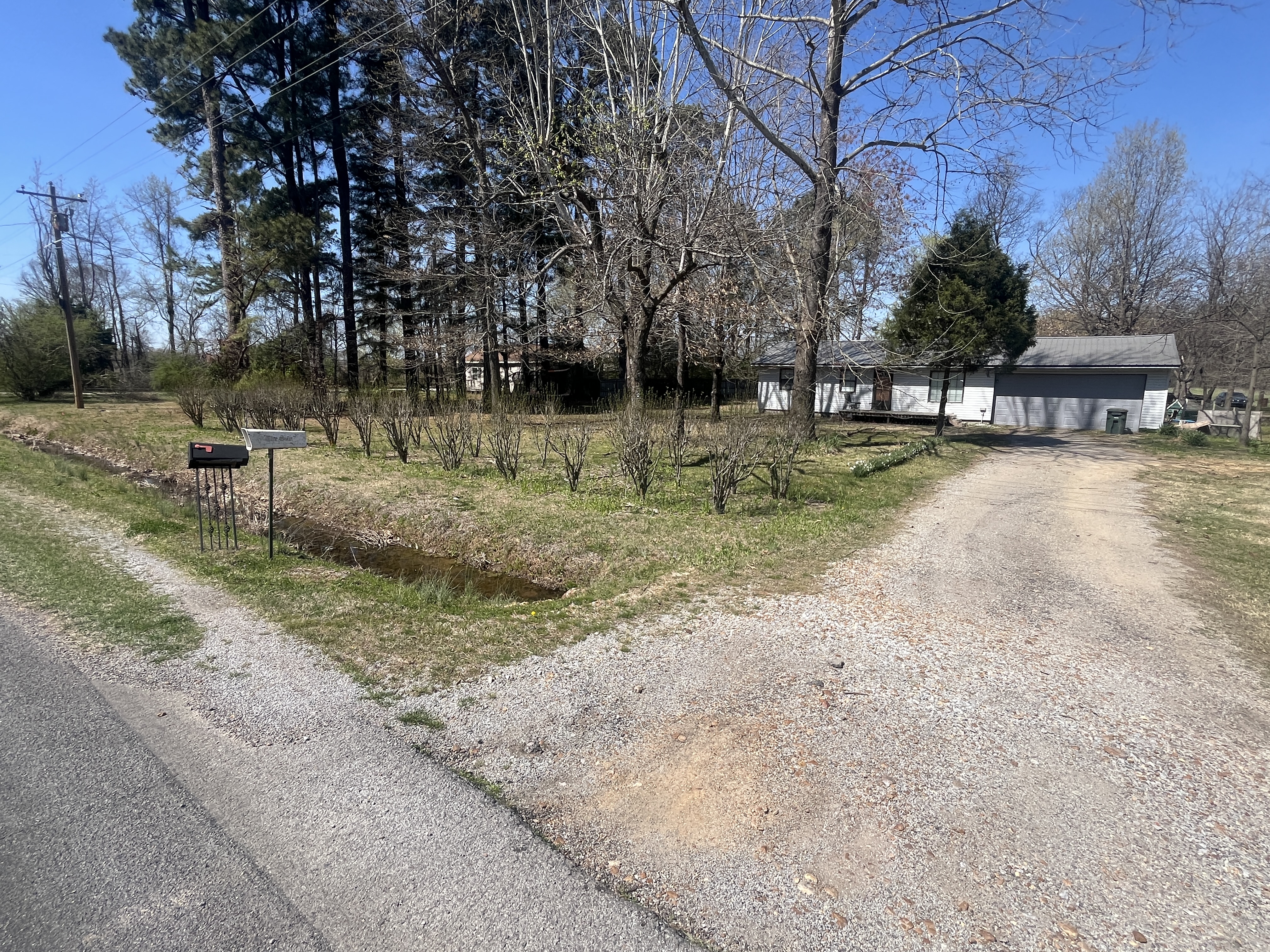 Real Estate & Personal Property Auction Image