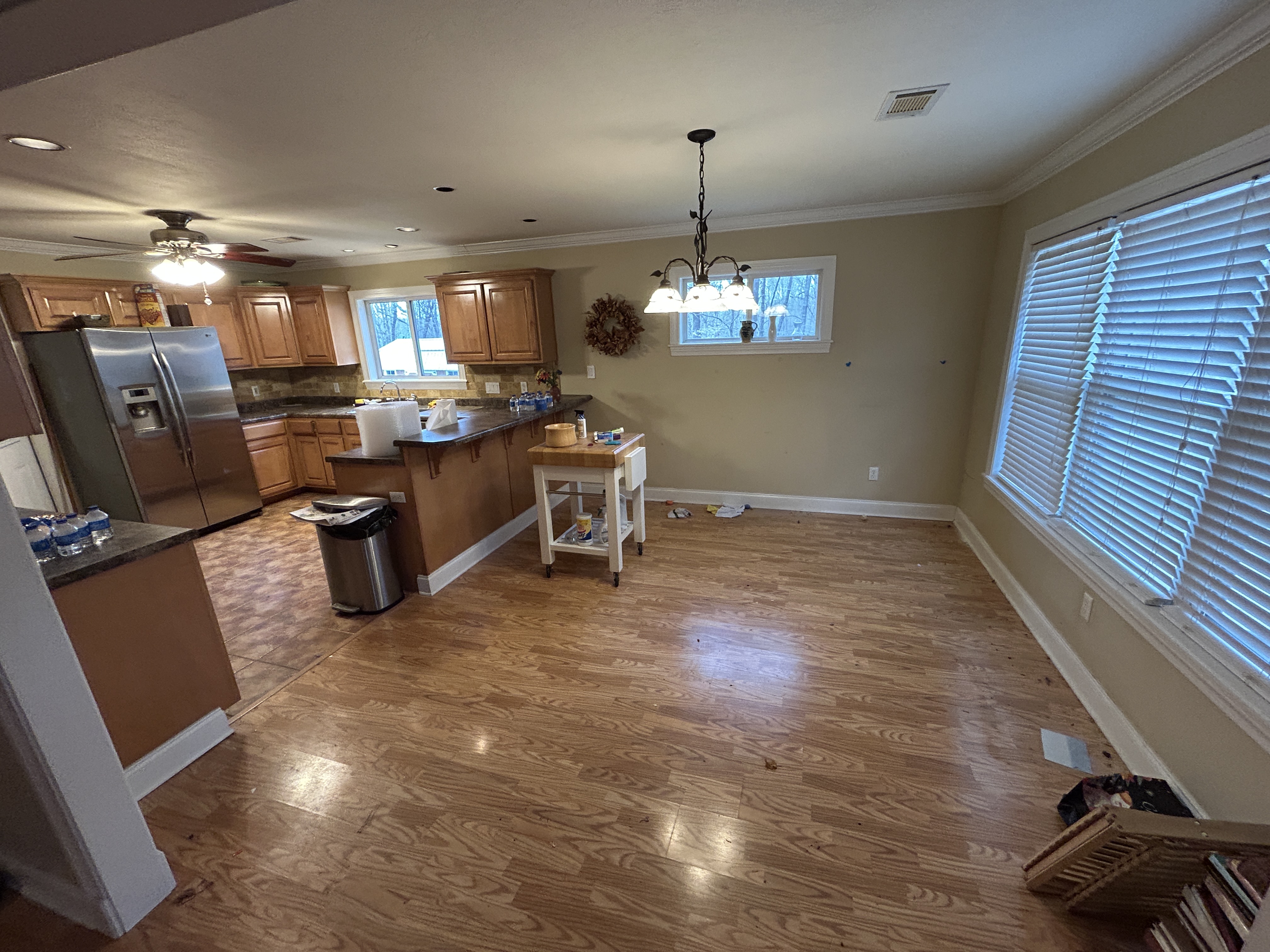 Real Estate & Personal Property Auction Image