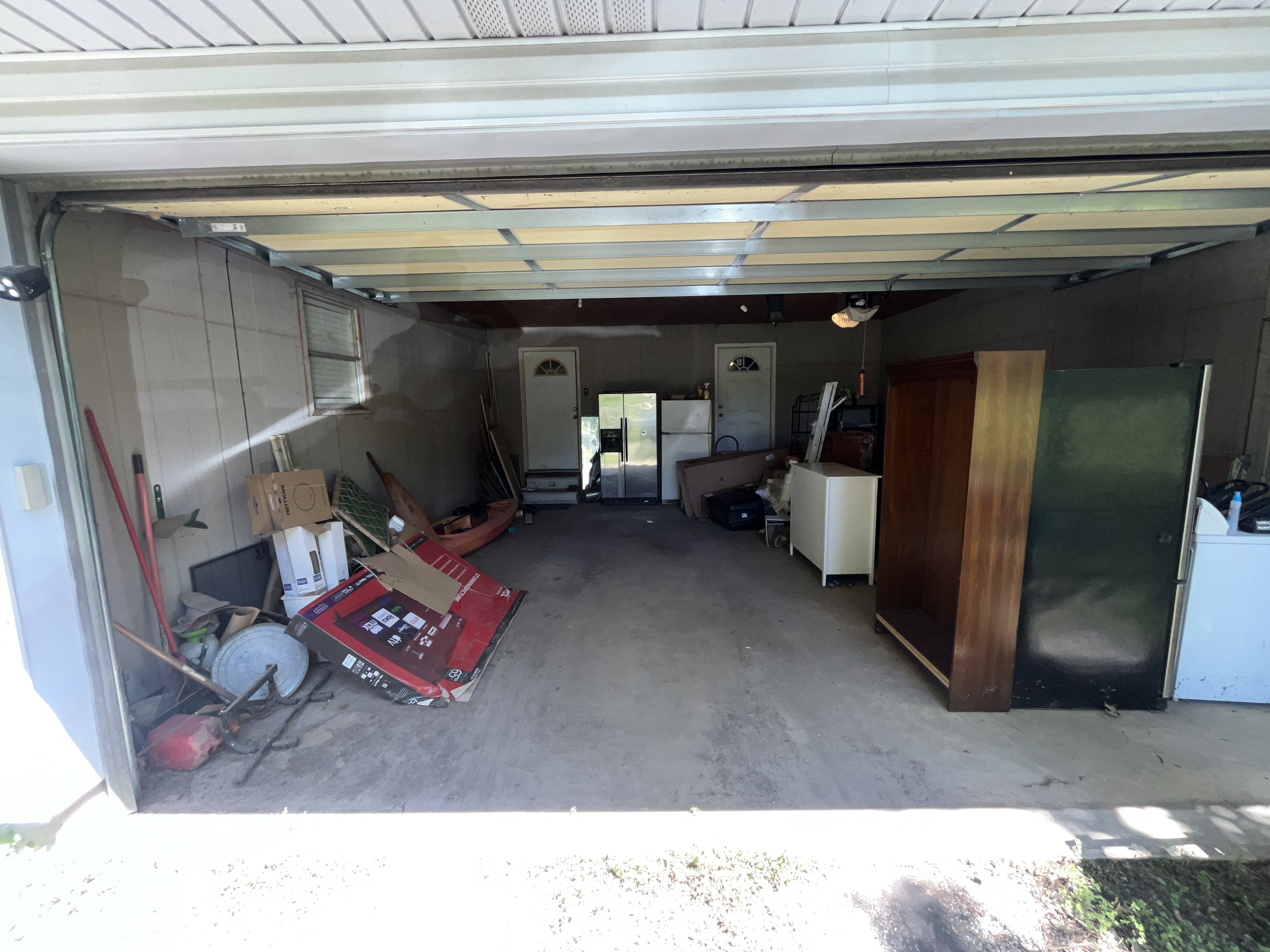 Real Estate & Personal Property Auction Image