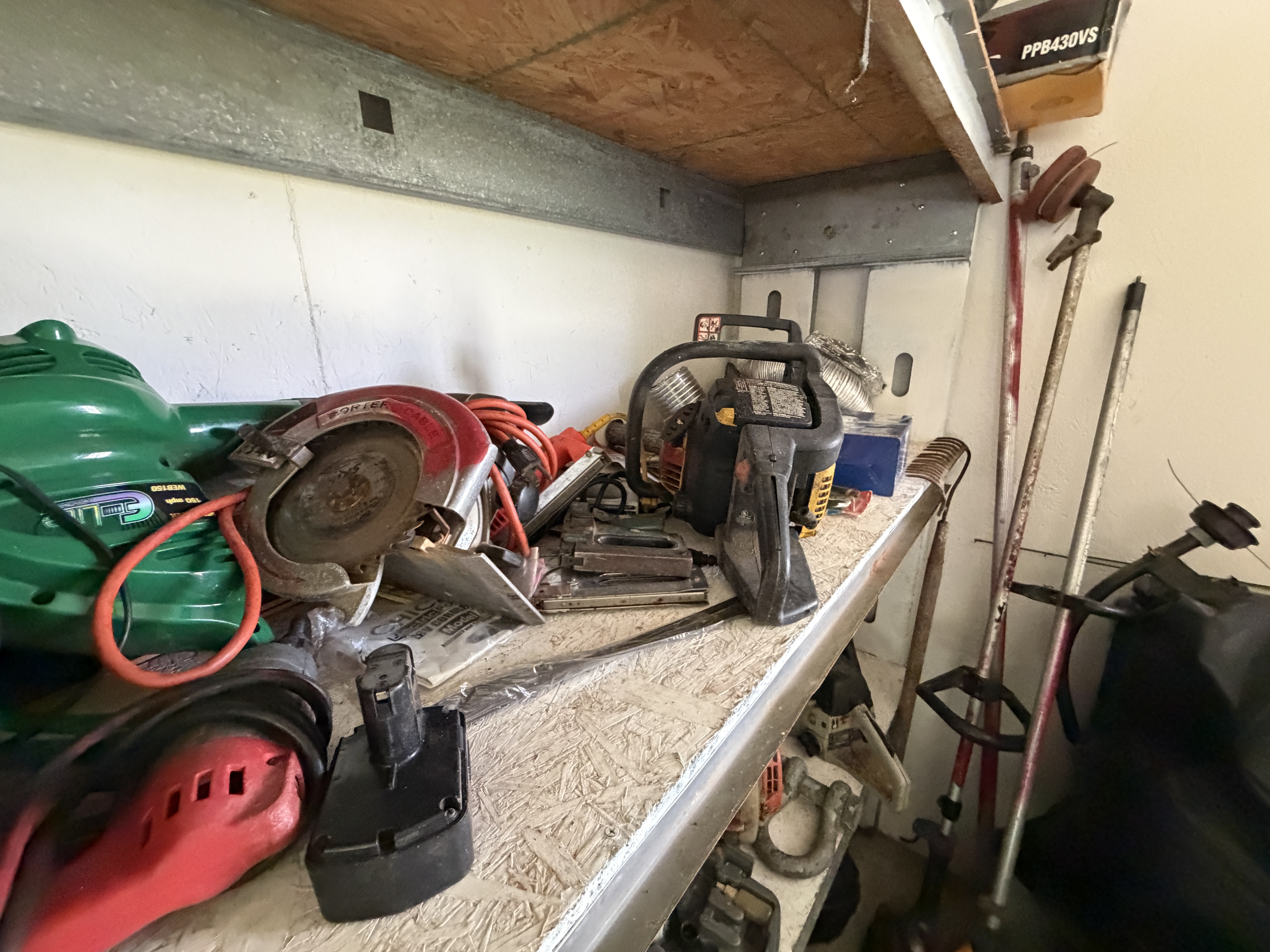 Estate Auction Image