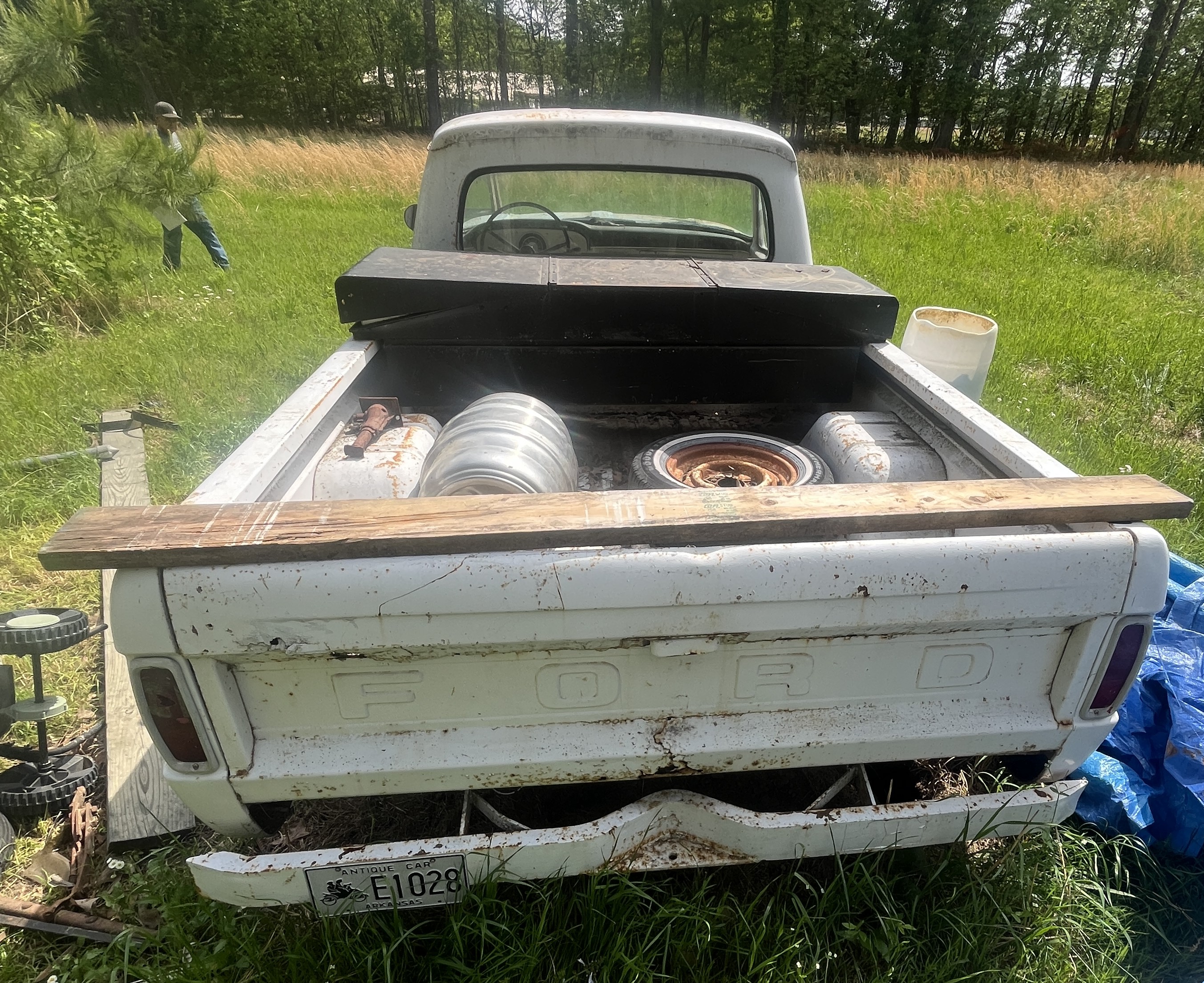 Moving Auction Image