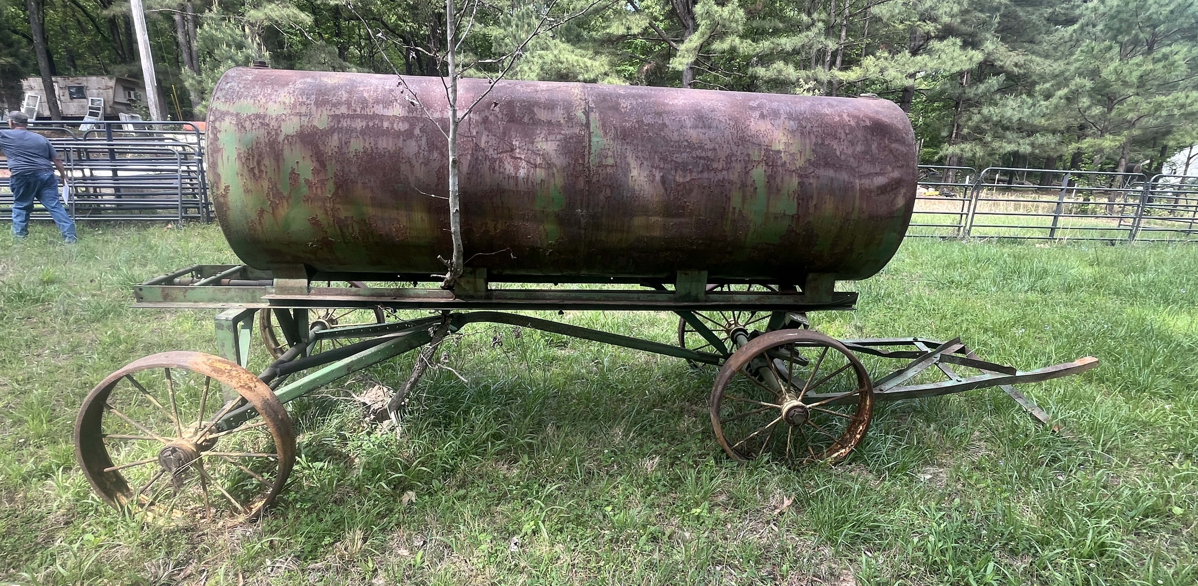 Moving Auction Image