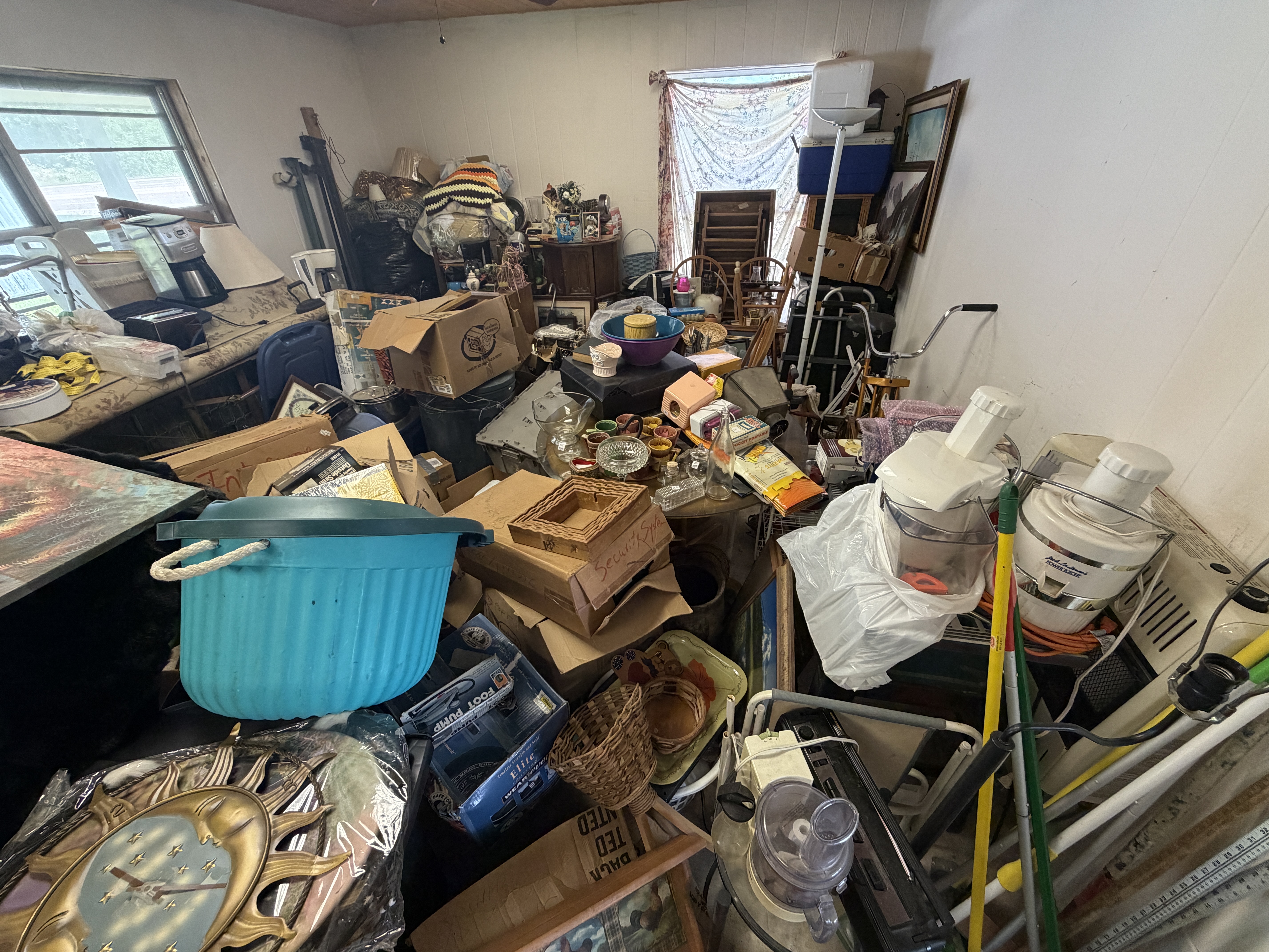 Estate Auction Image