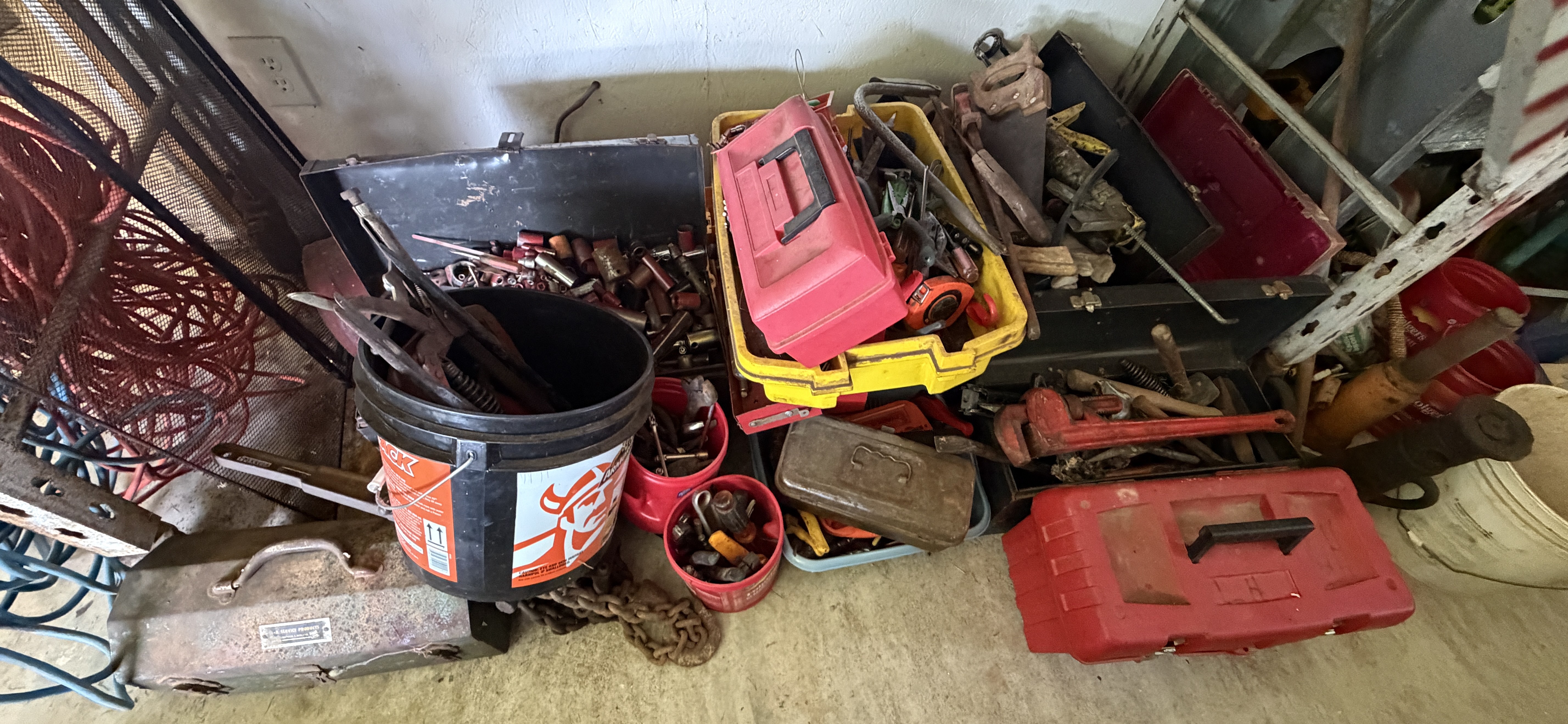 Estate Auction Image