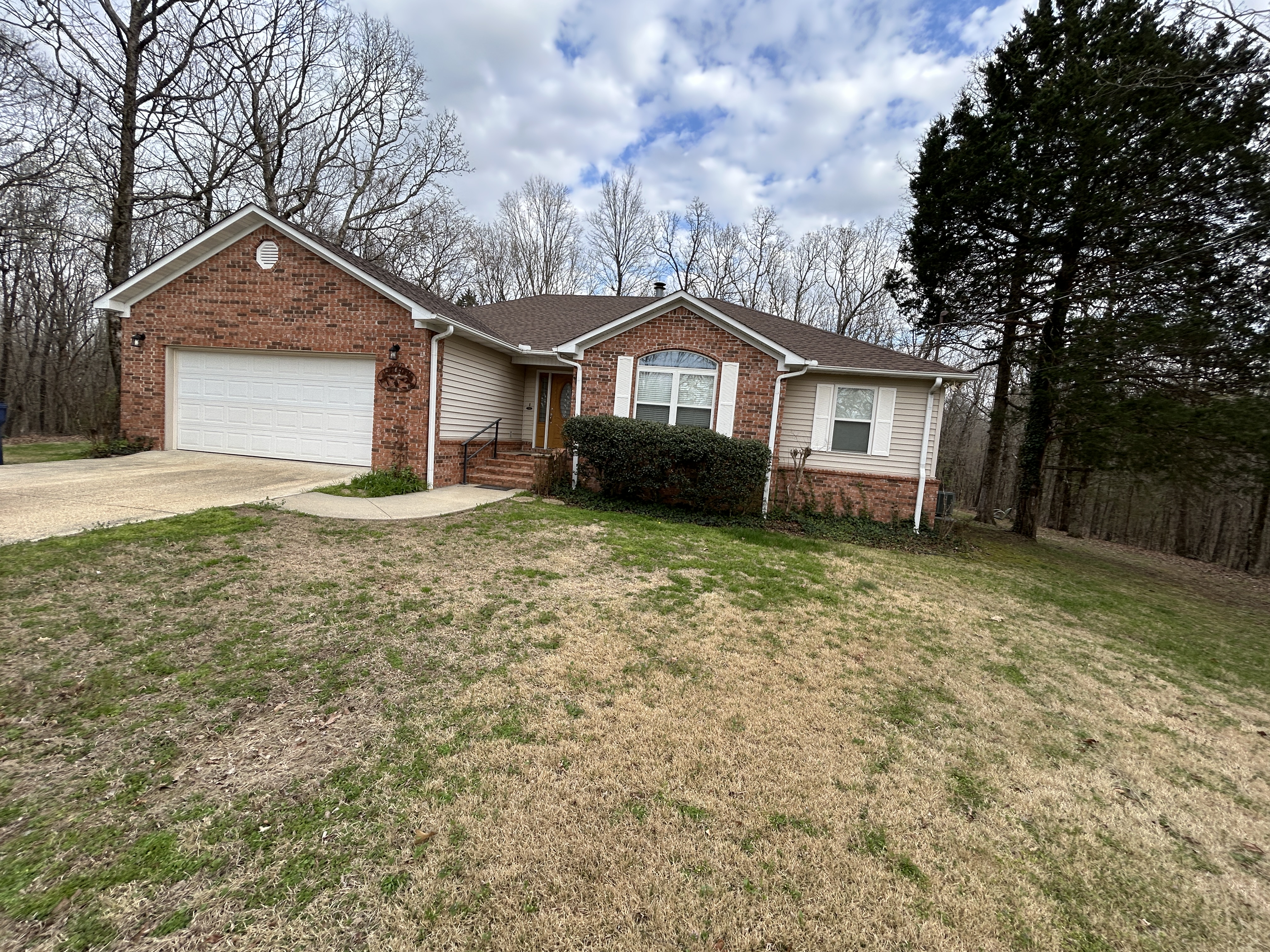 Real Estate & Personal Property Auction Image