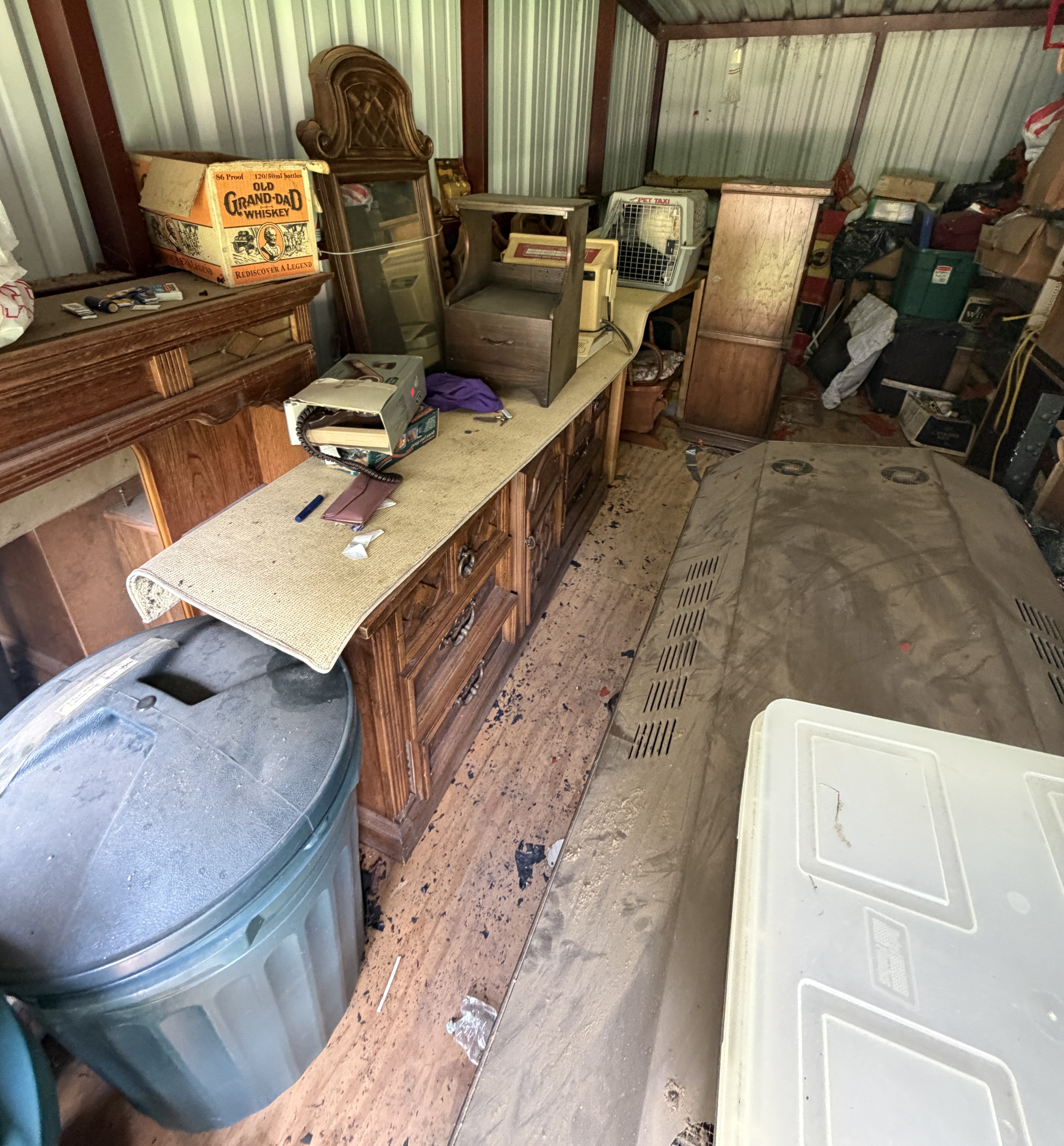Estate Auction Image