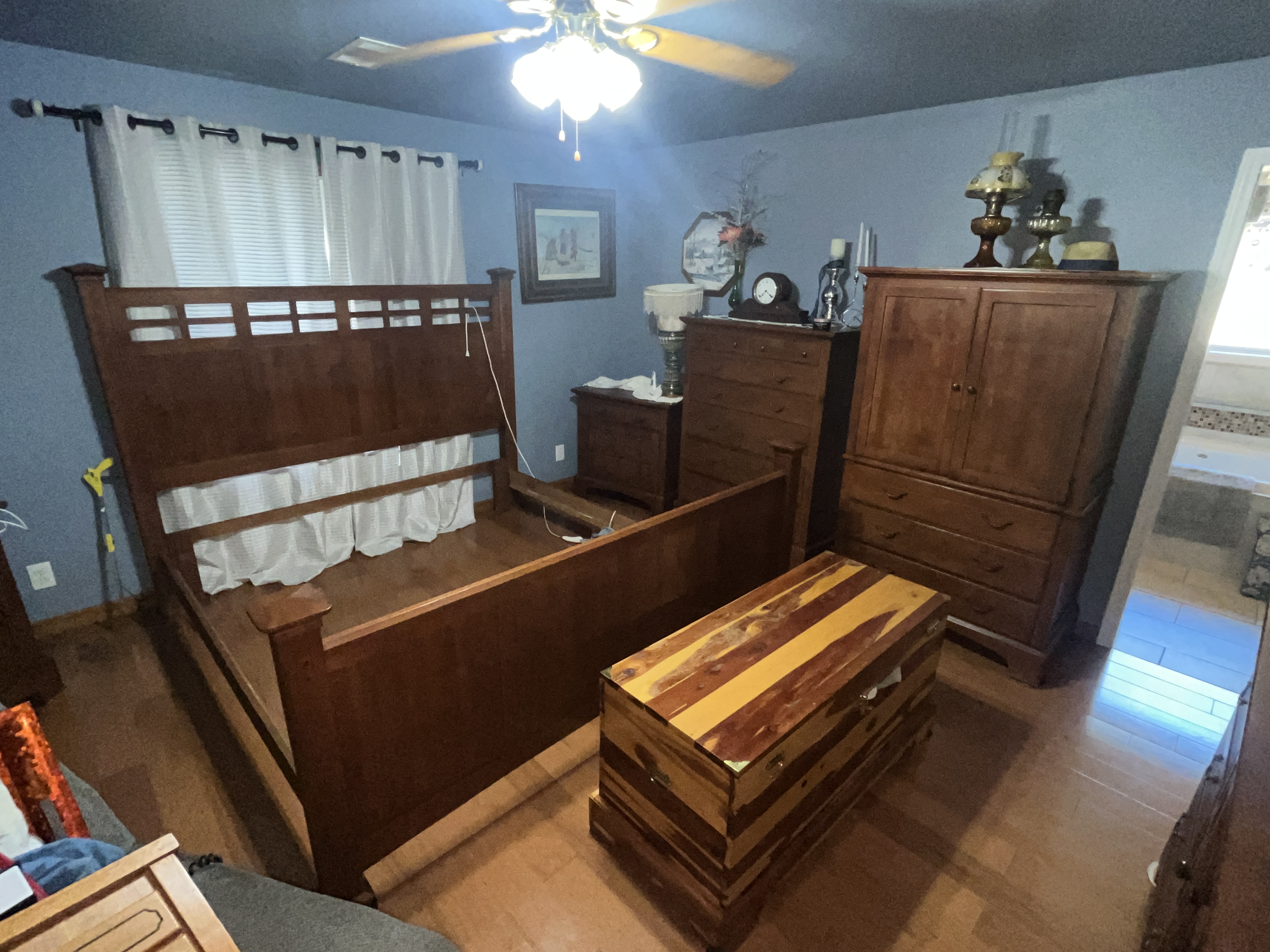 Varvil Estate Auction Image