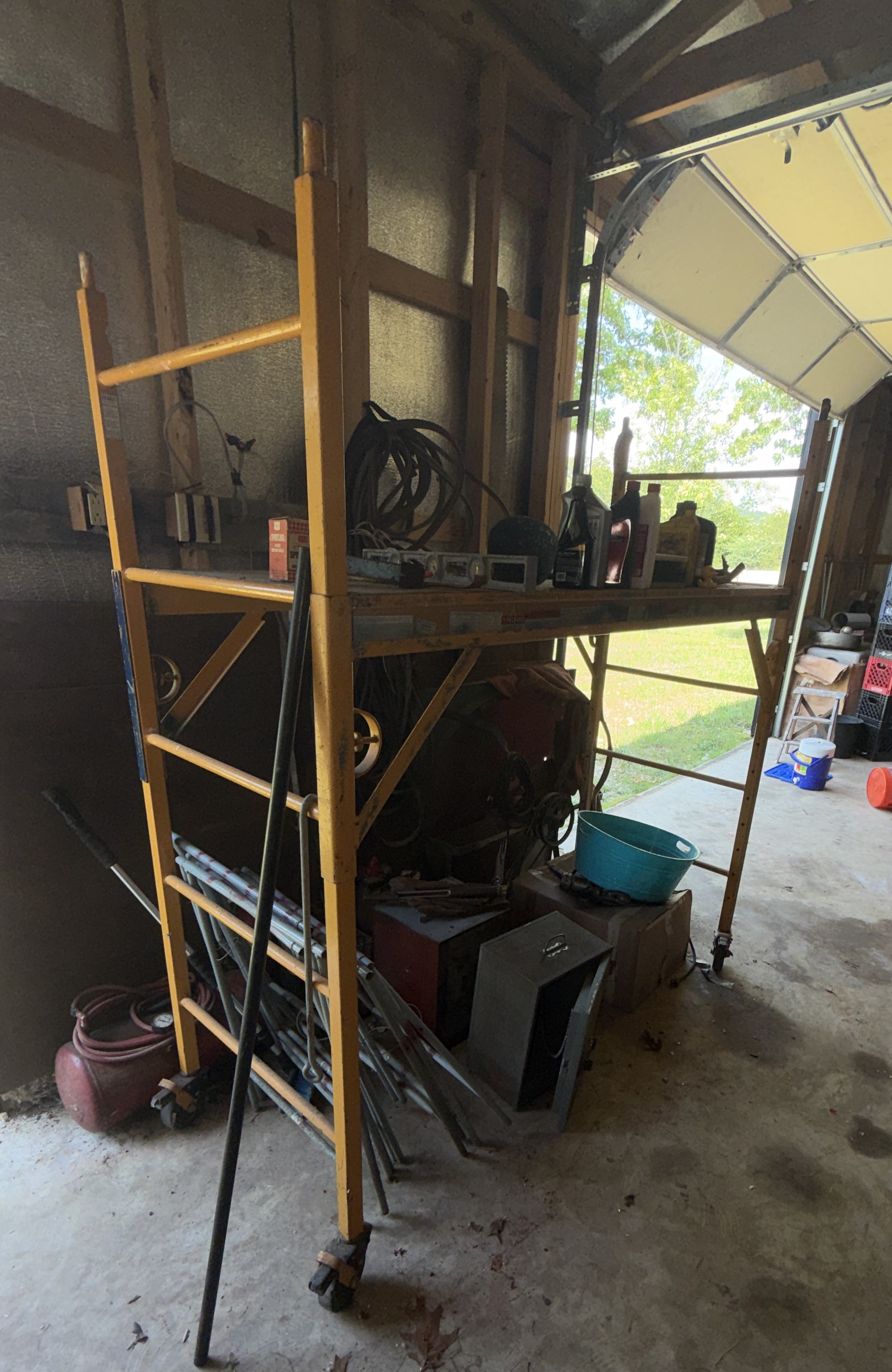 Estate Auction Image