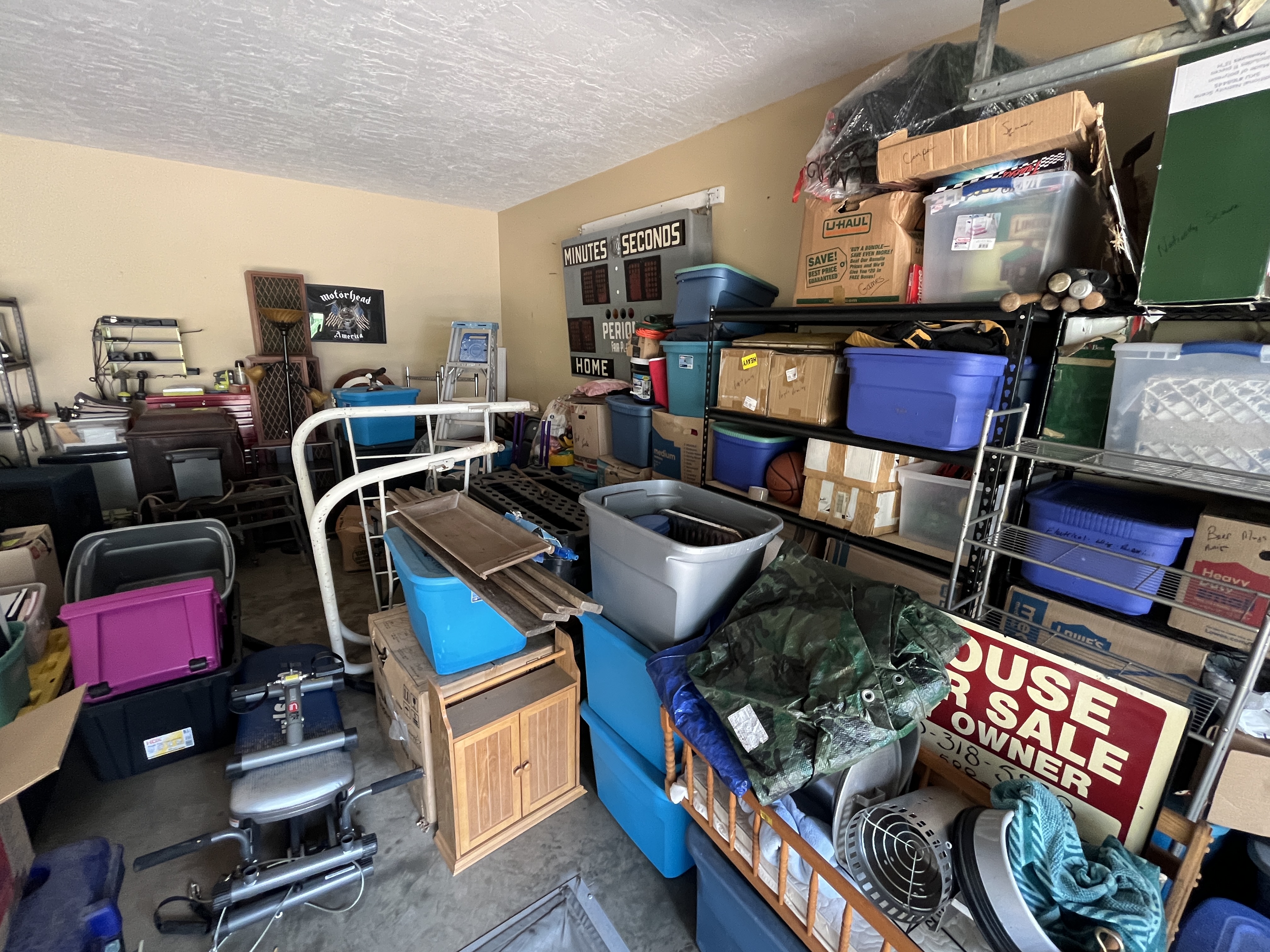 Moving Auction Image