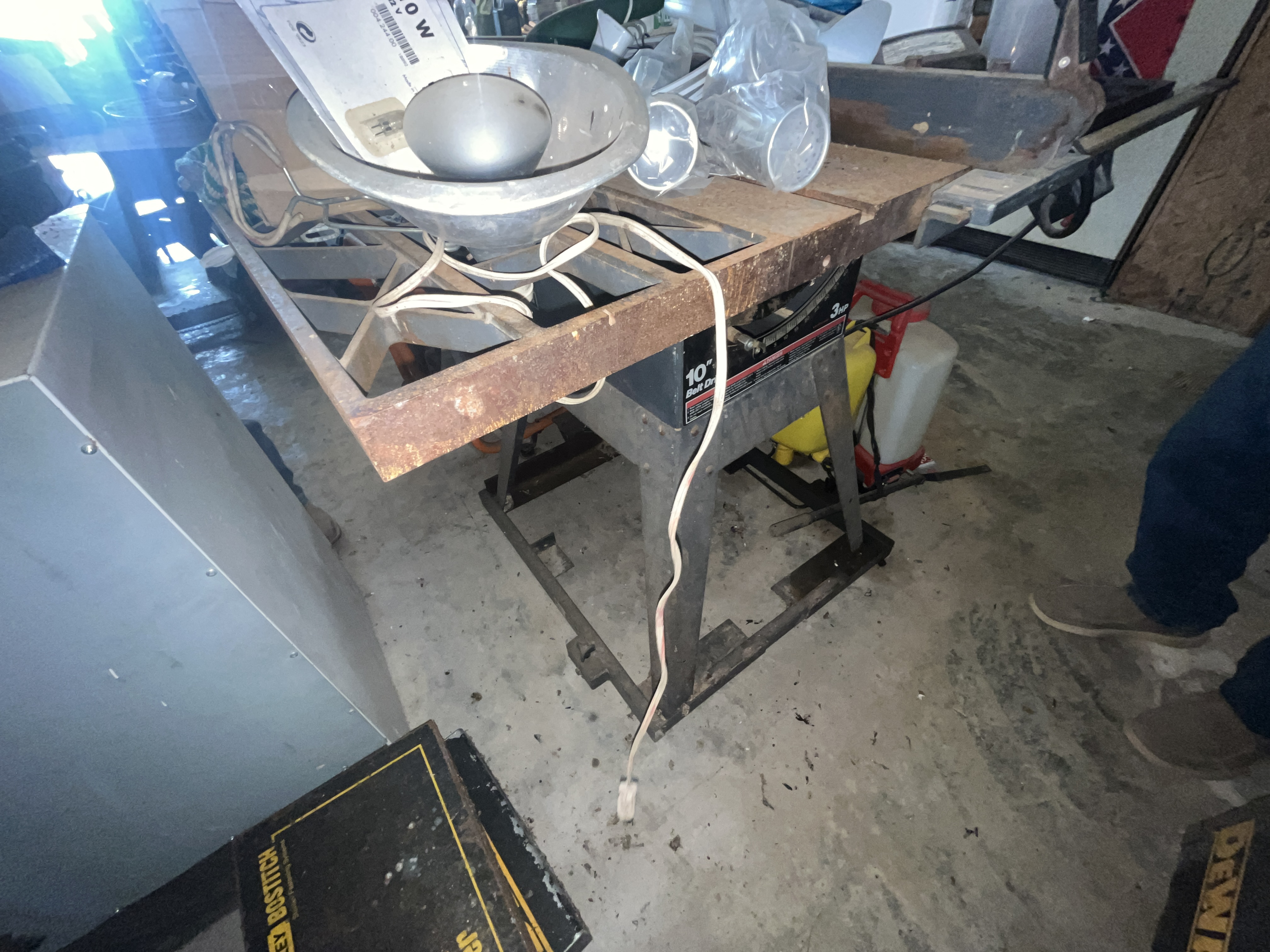 Moving Auction Image