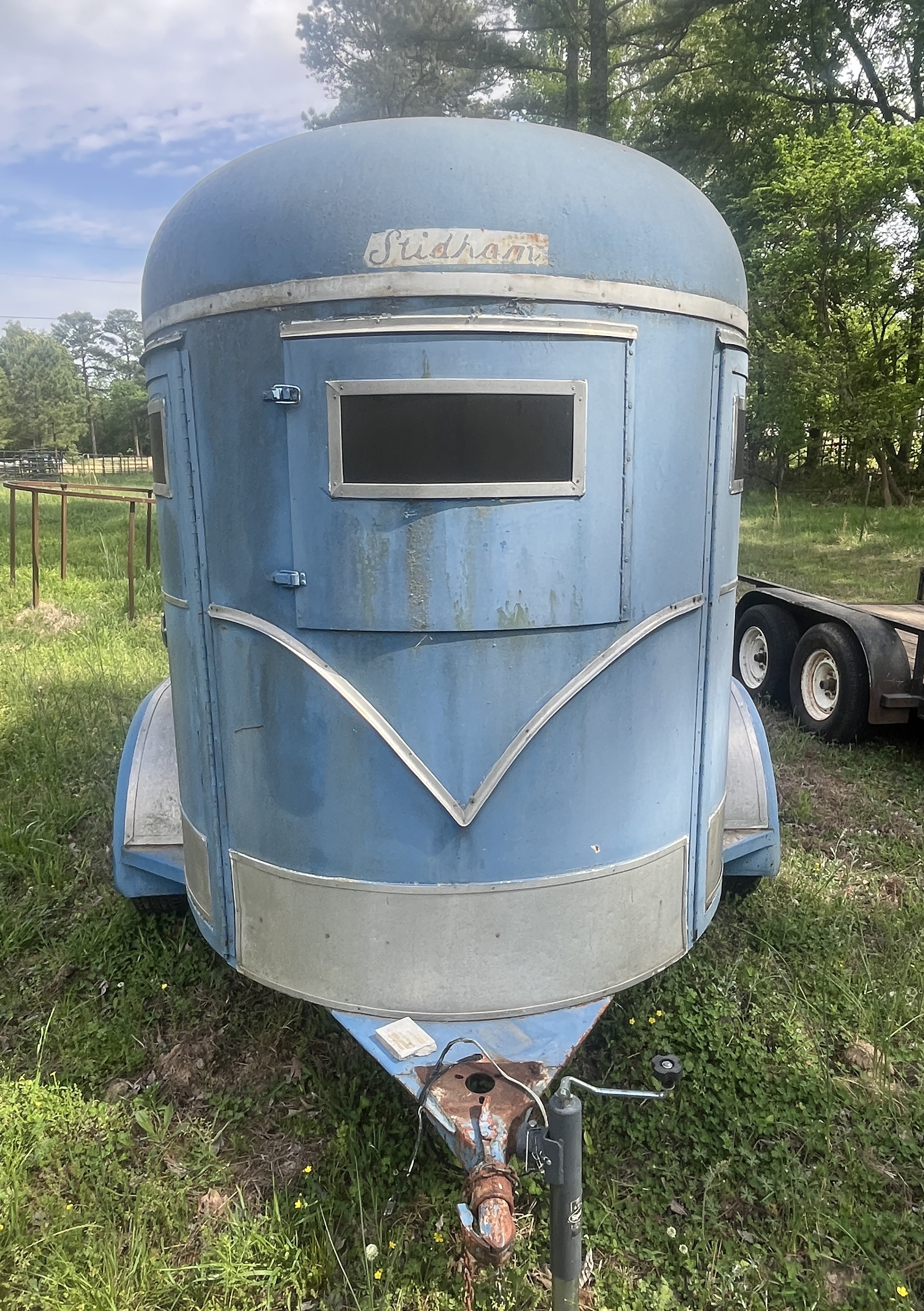 Moving Auction Image
