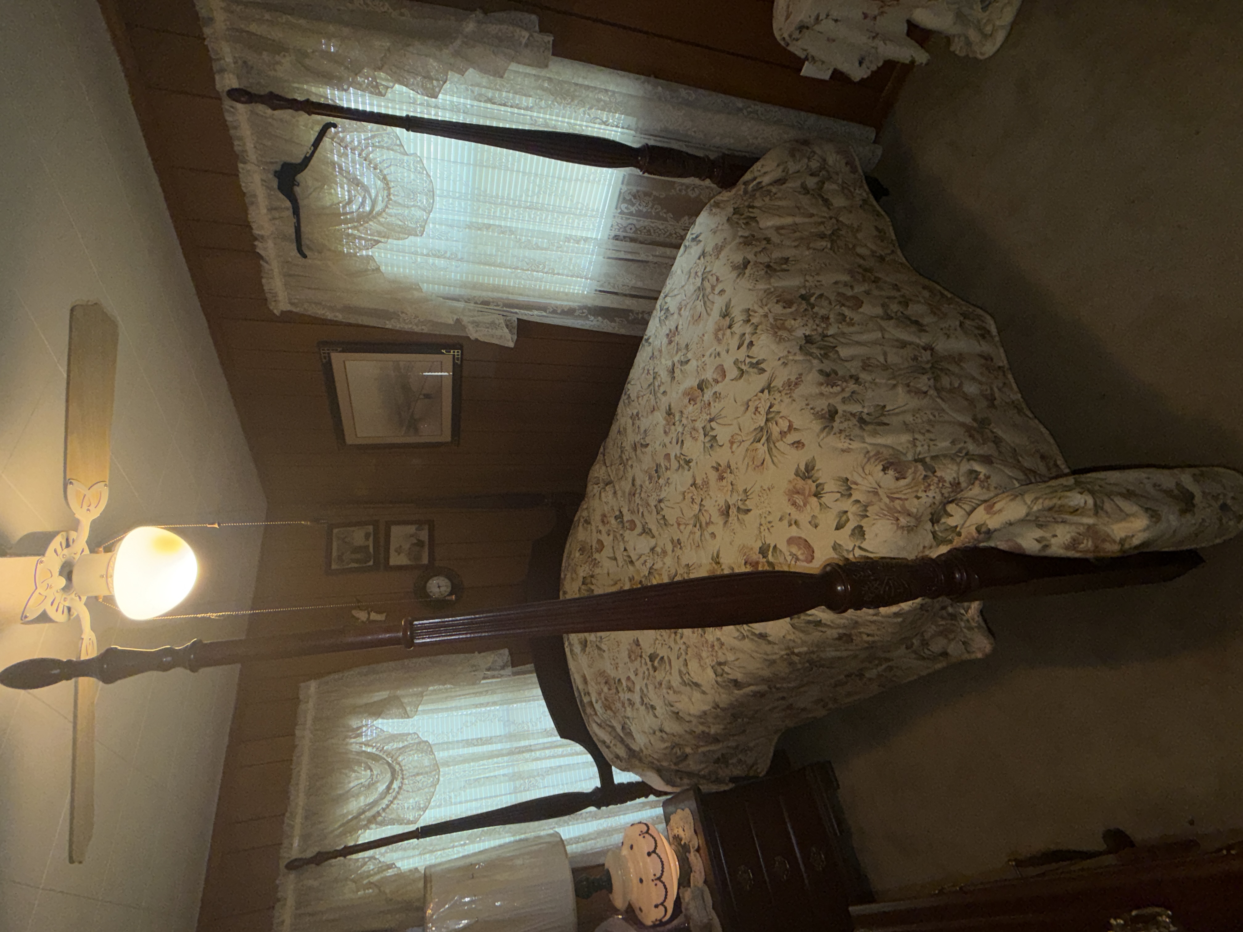 Estate Auction Image