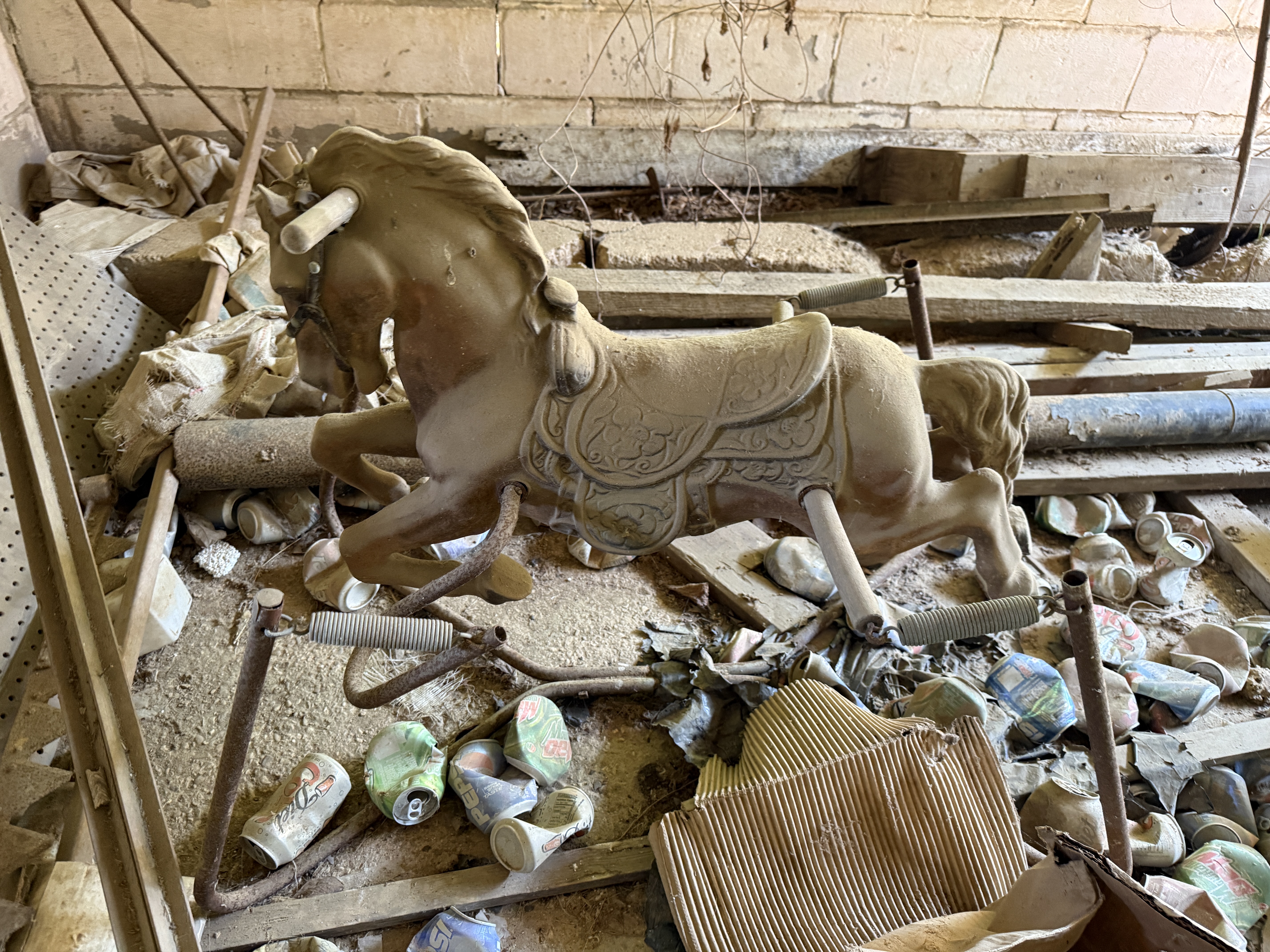 Real Estate & Personal Property Auction Image
