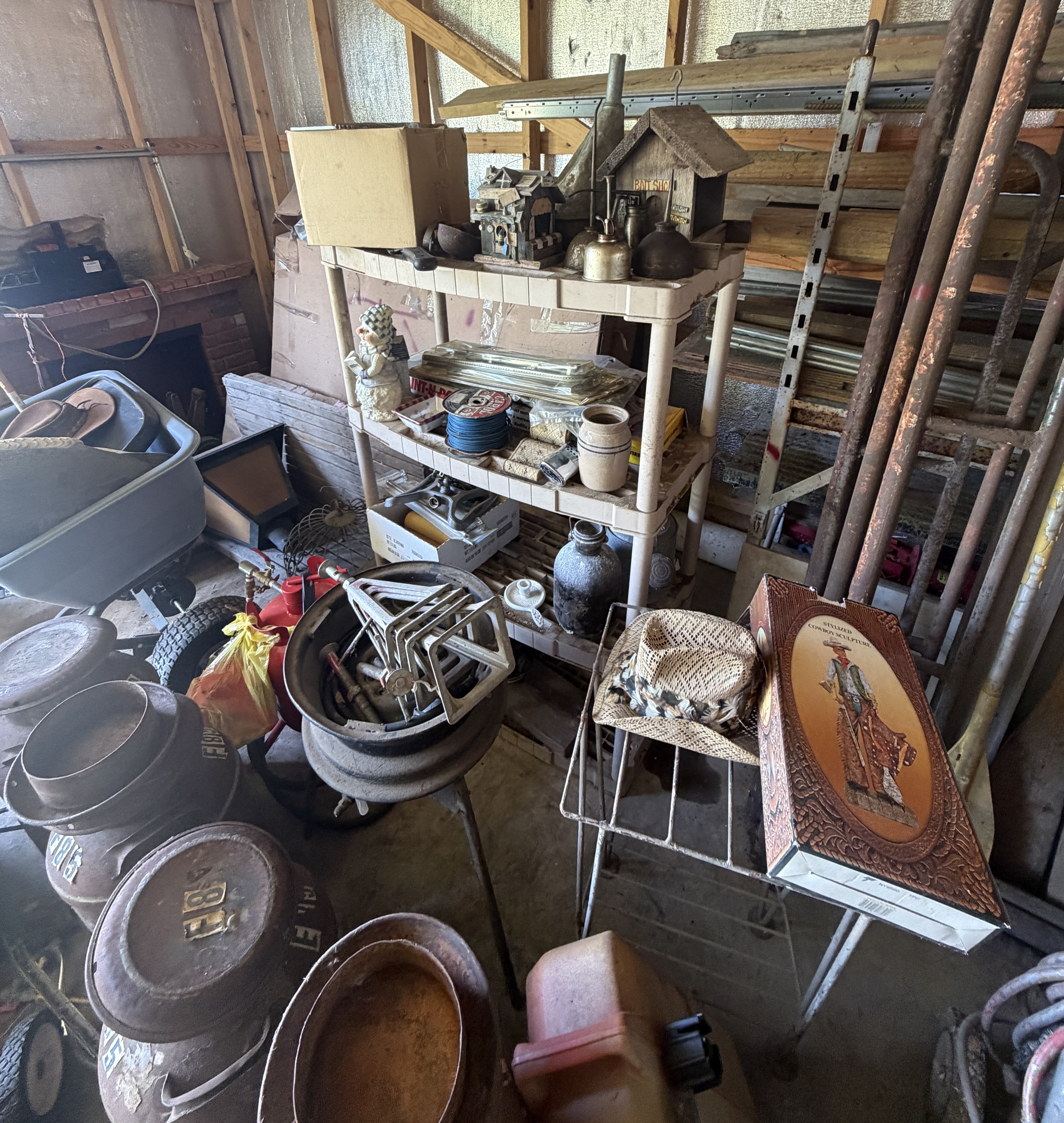 Estate Auction Image