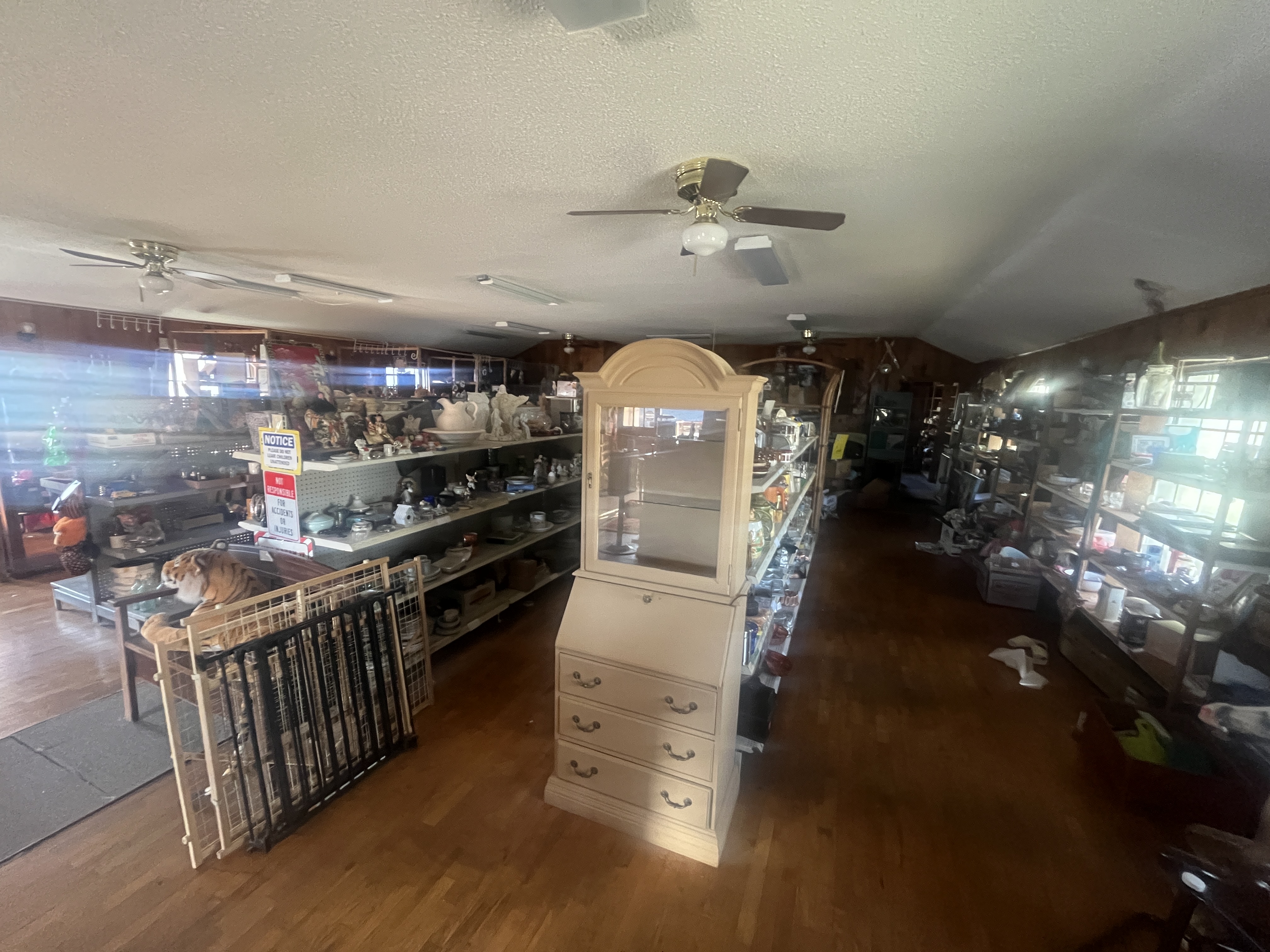 Real Estate & Retail Business Liquidation Image