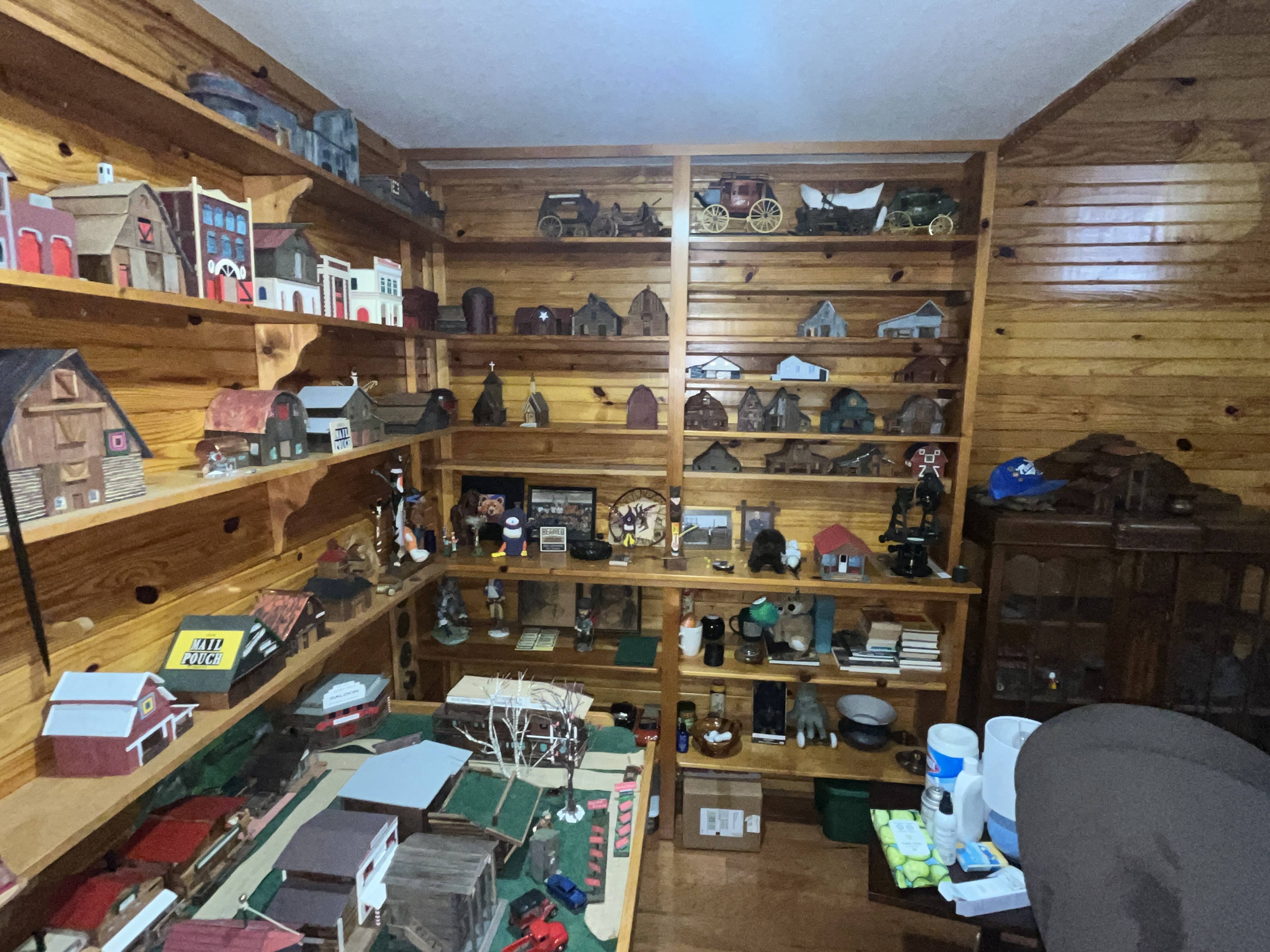 Varvil Estate Auction Image