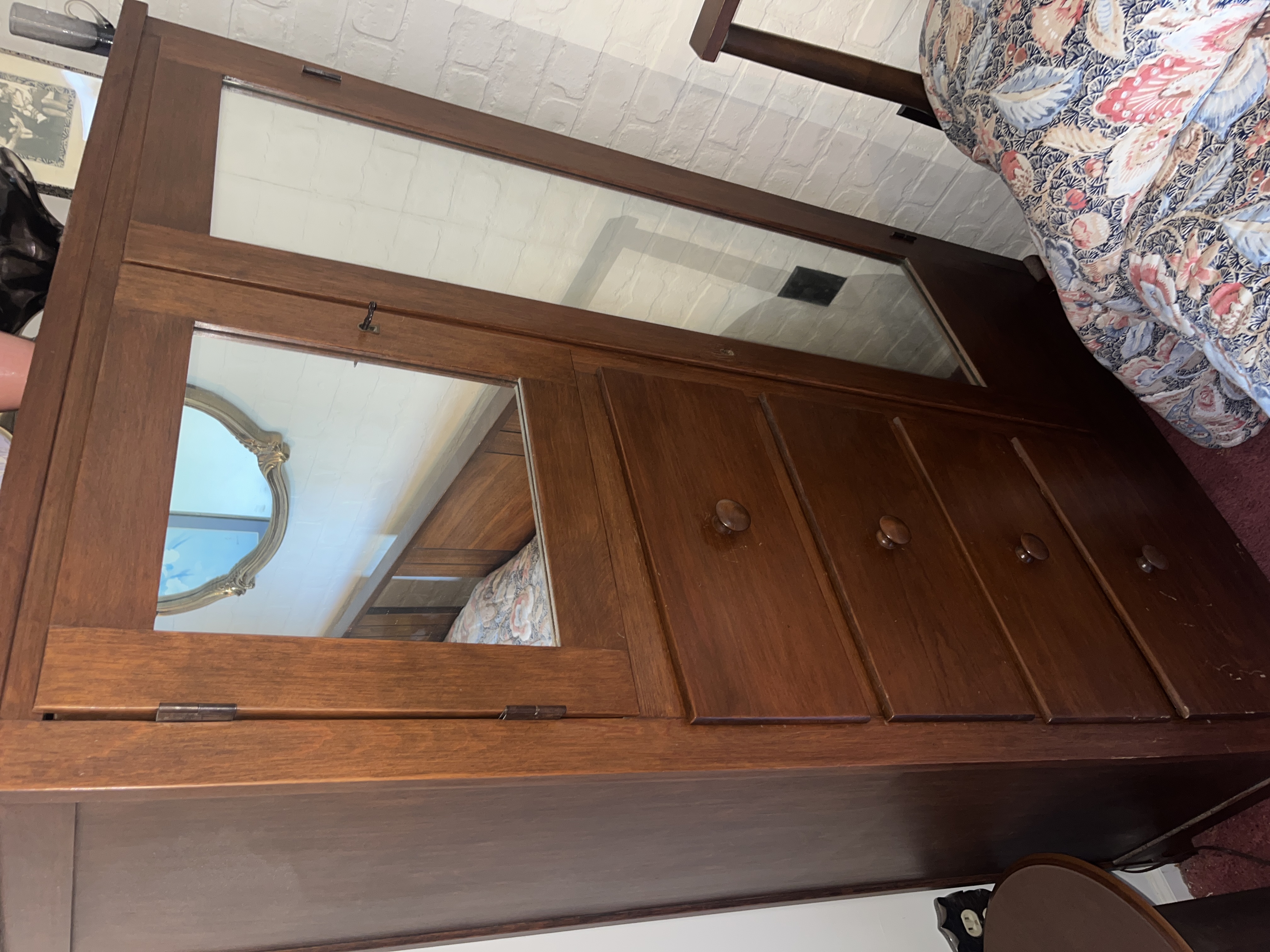 Living Estate of Ms Mary Schug Image