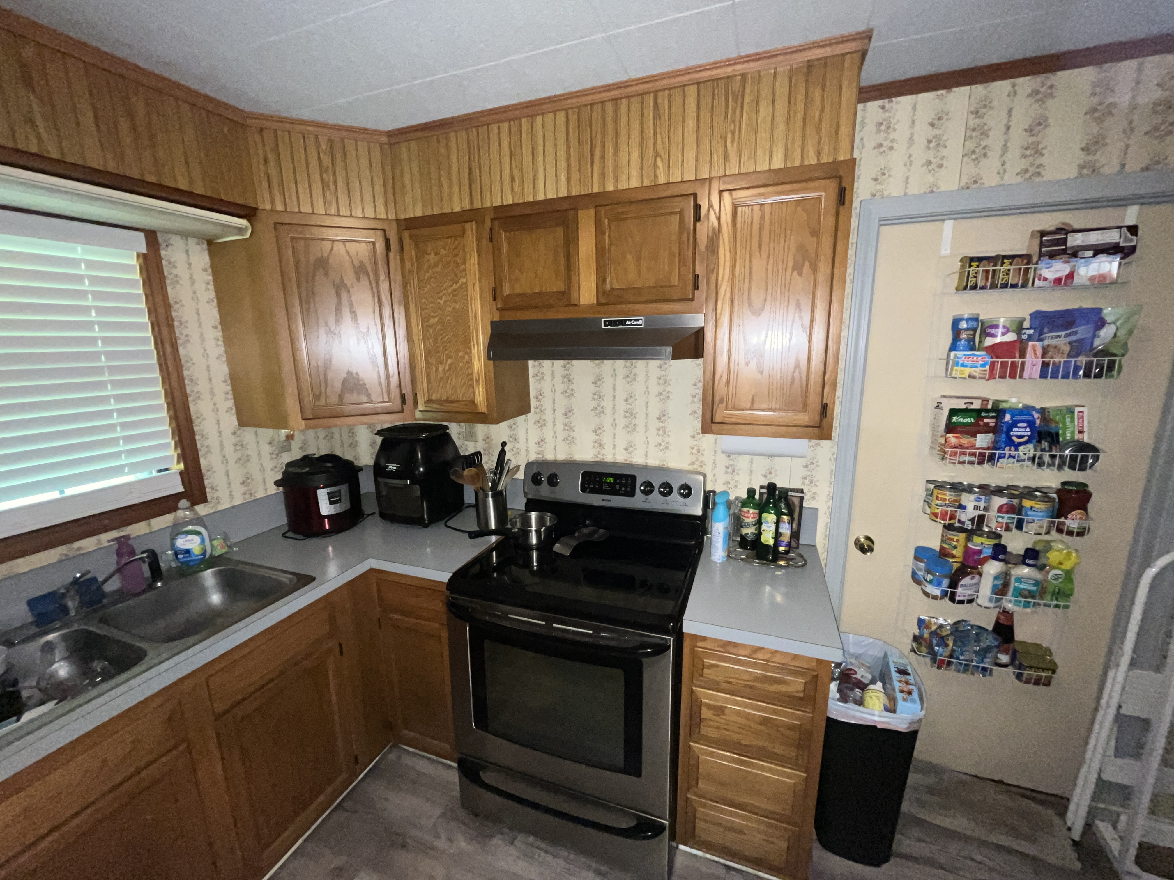Real Estate & Personal Property Auction Image