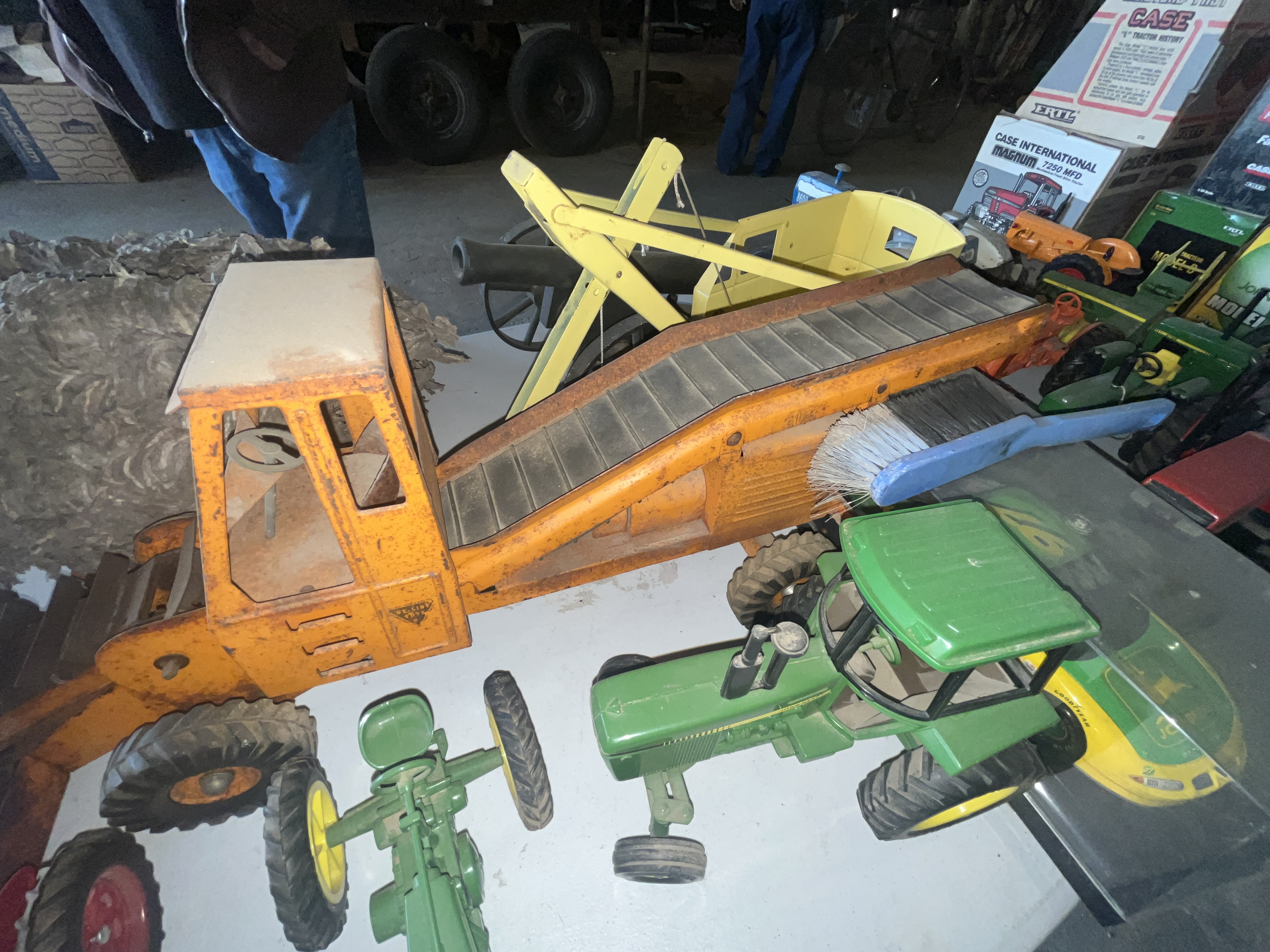 Collector's Dream Auction Image