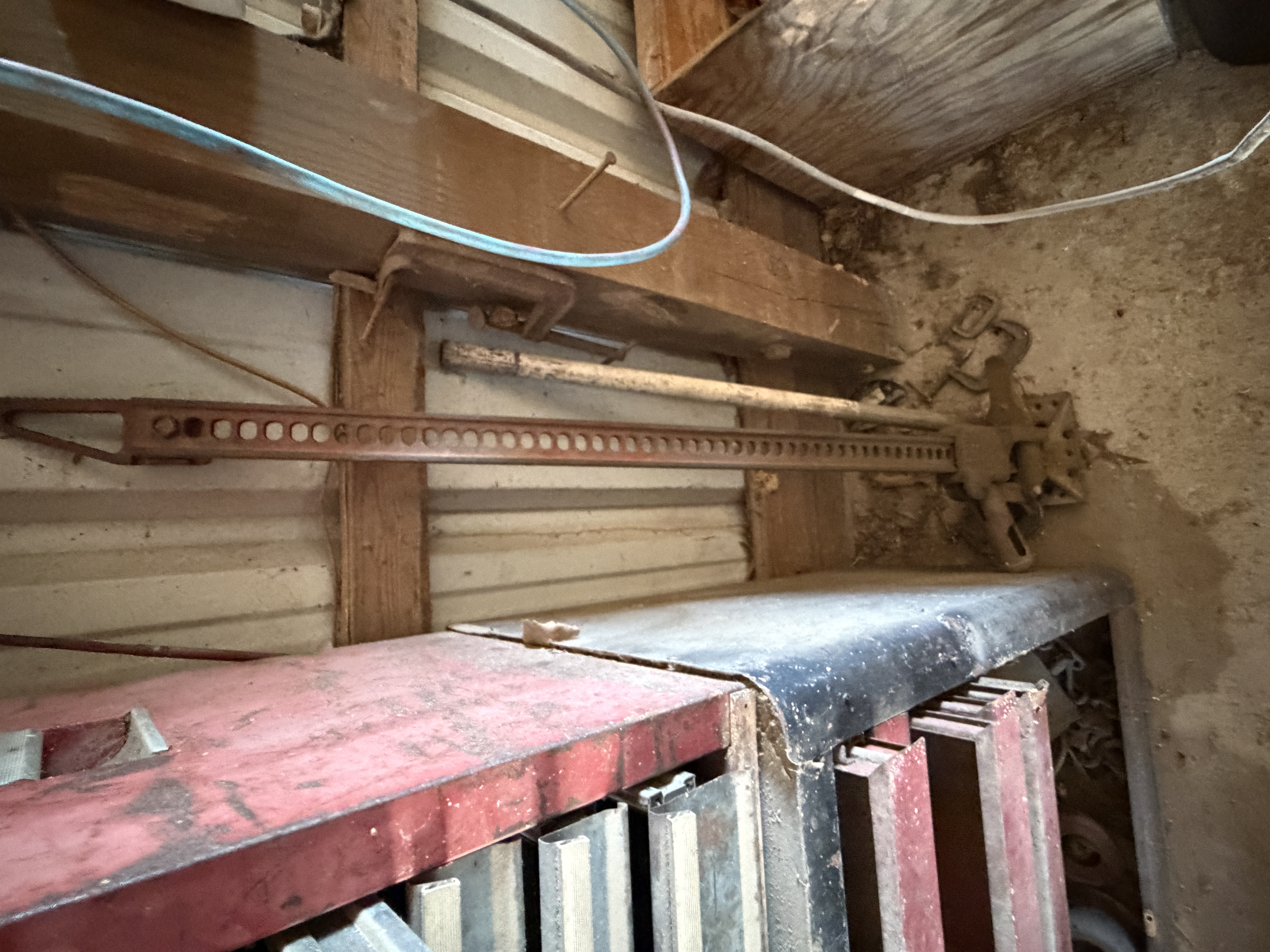 Moving/Reduction Auction Image