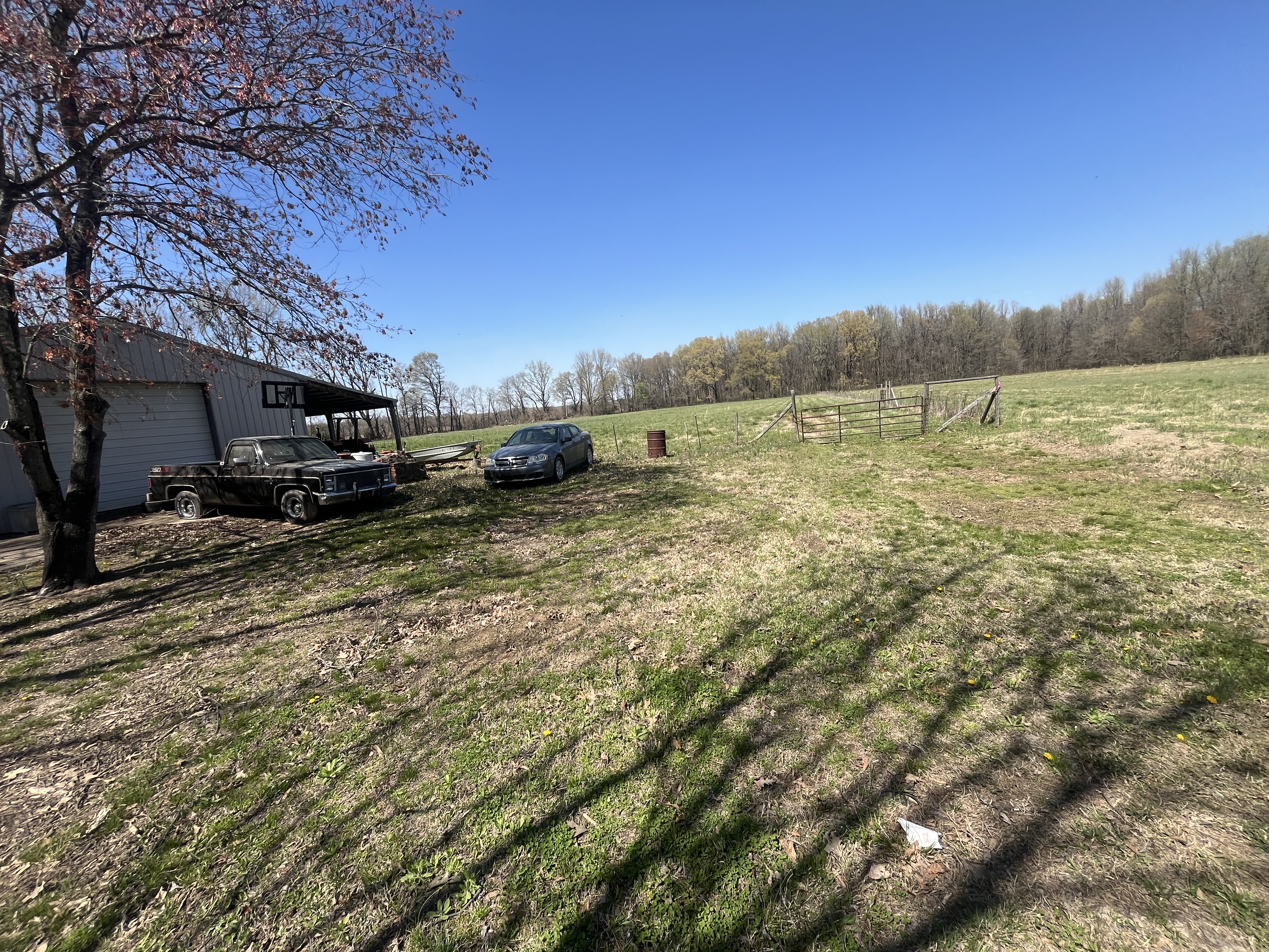 Real Estate & Personal Property Auction Image