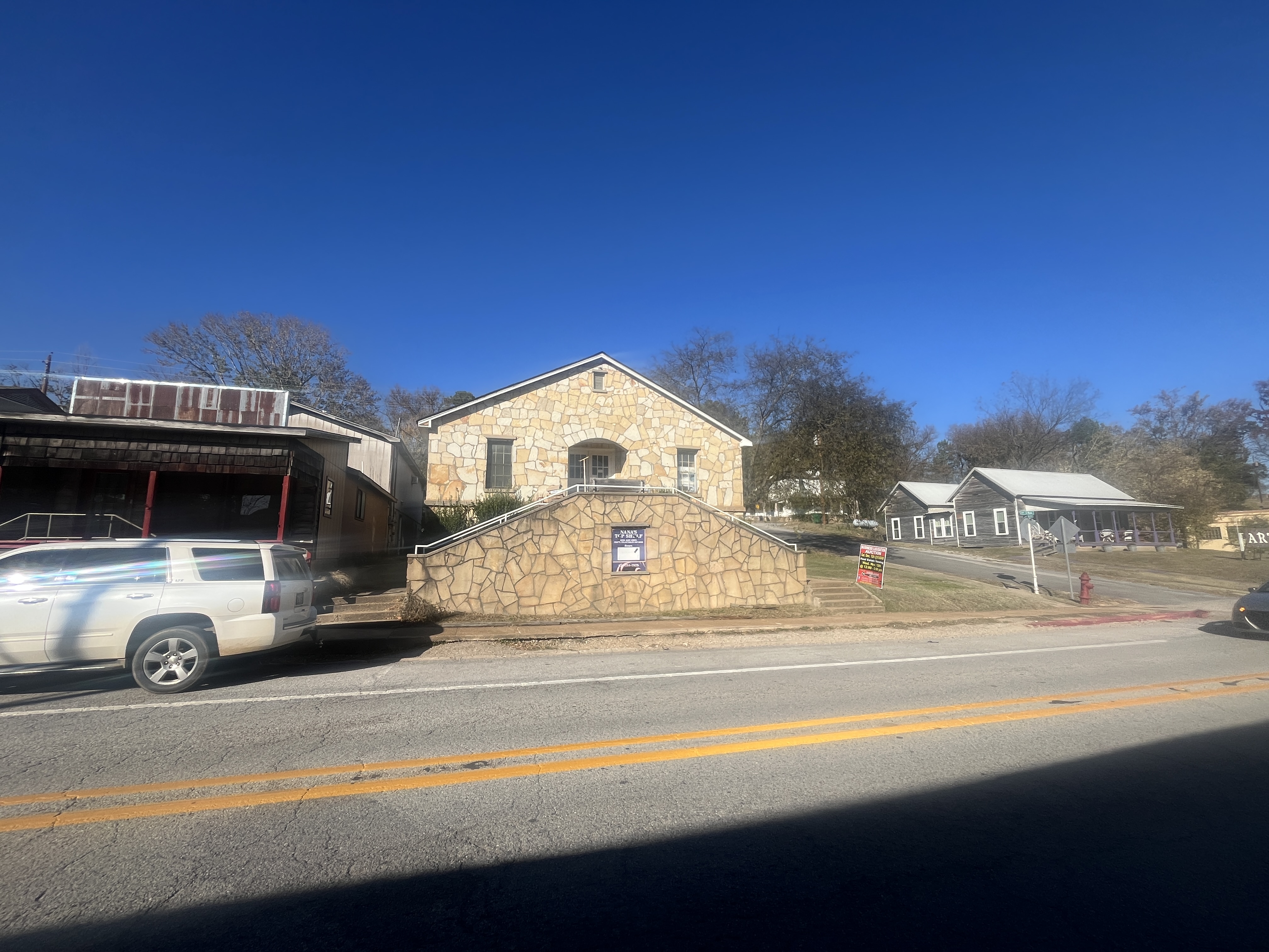 Real Estate & Retail Business Liquidation Image