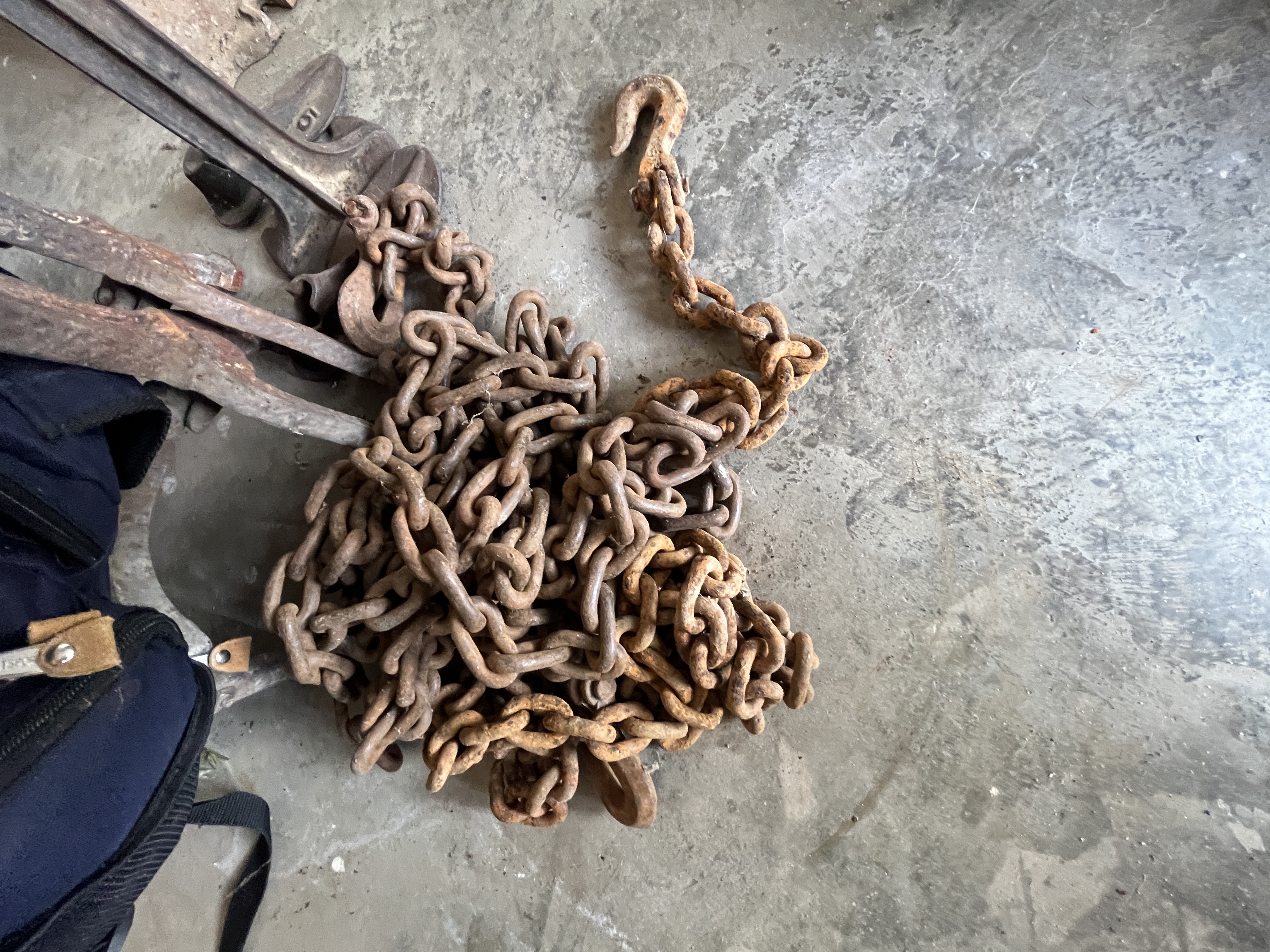 Moving Auction Image