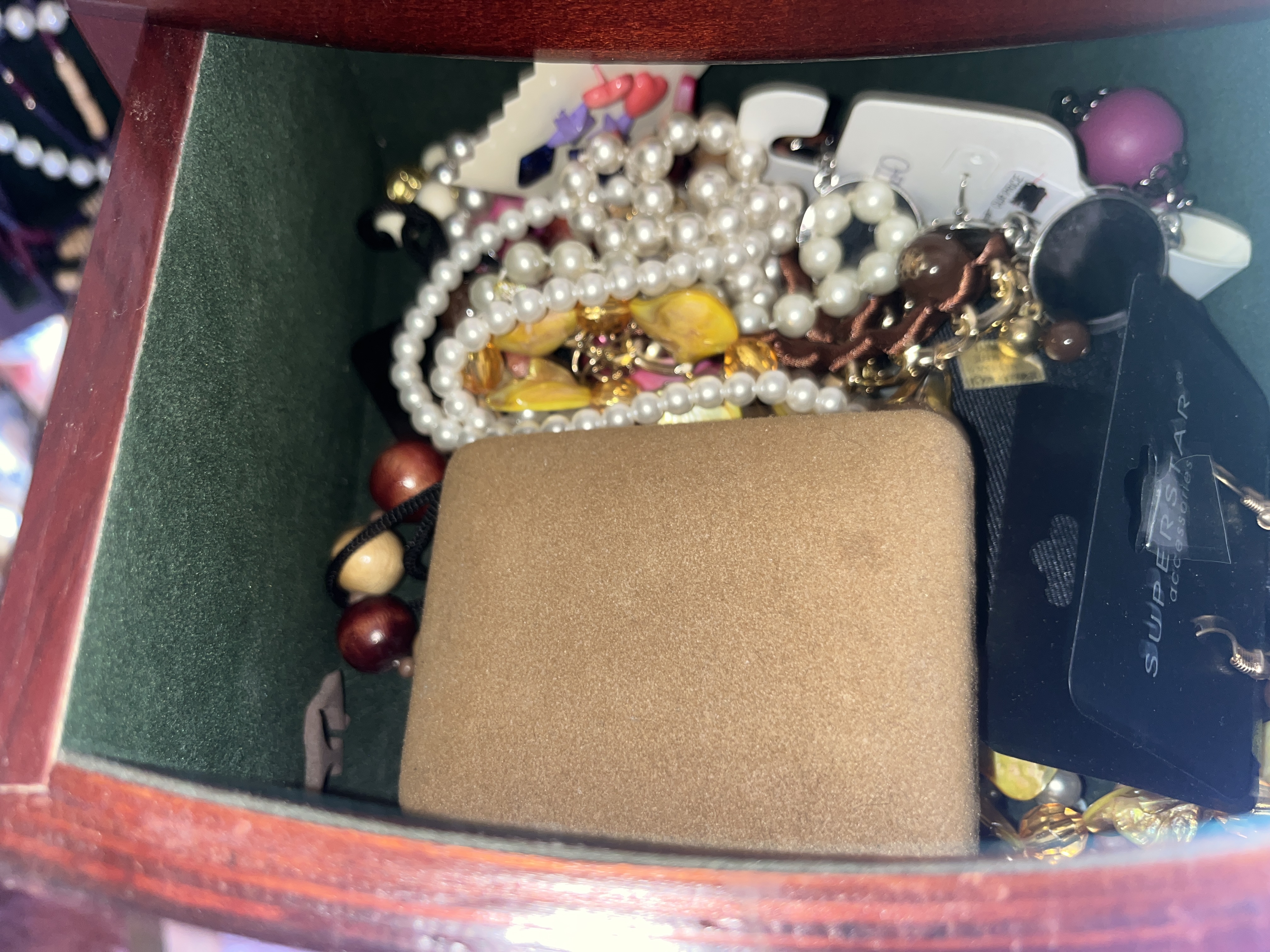 Living Estate of Ms Mary Schug Image