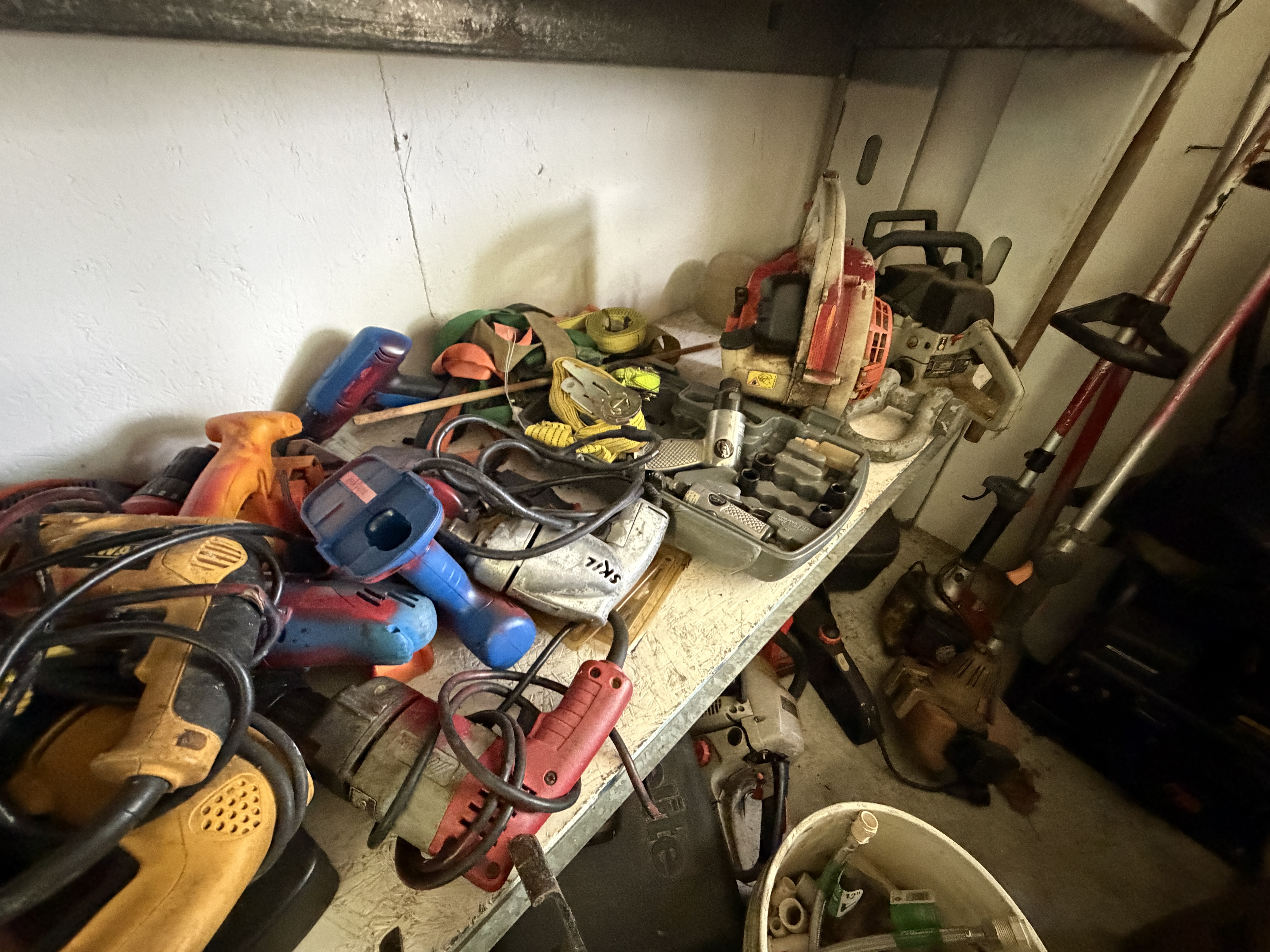 Estate Auction Image