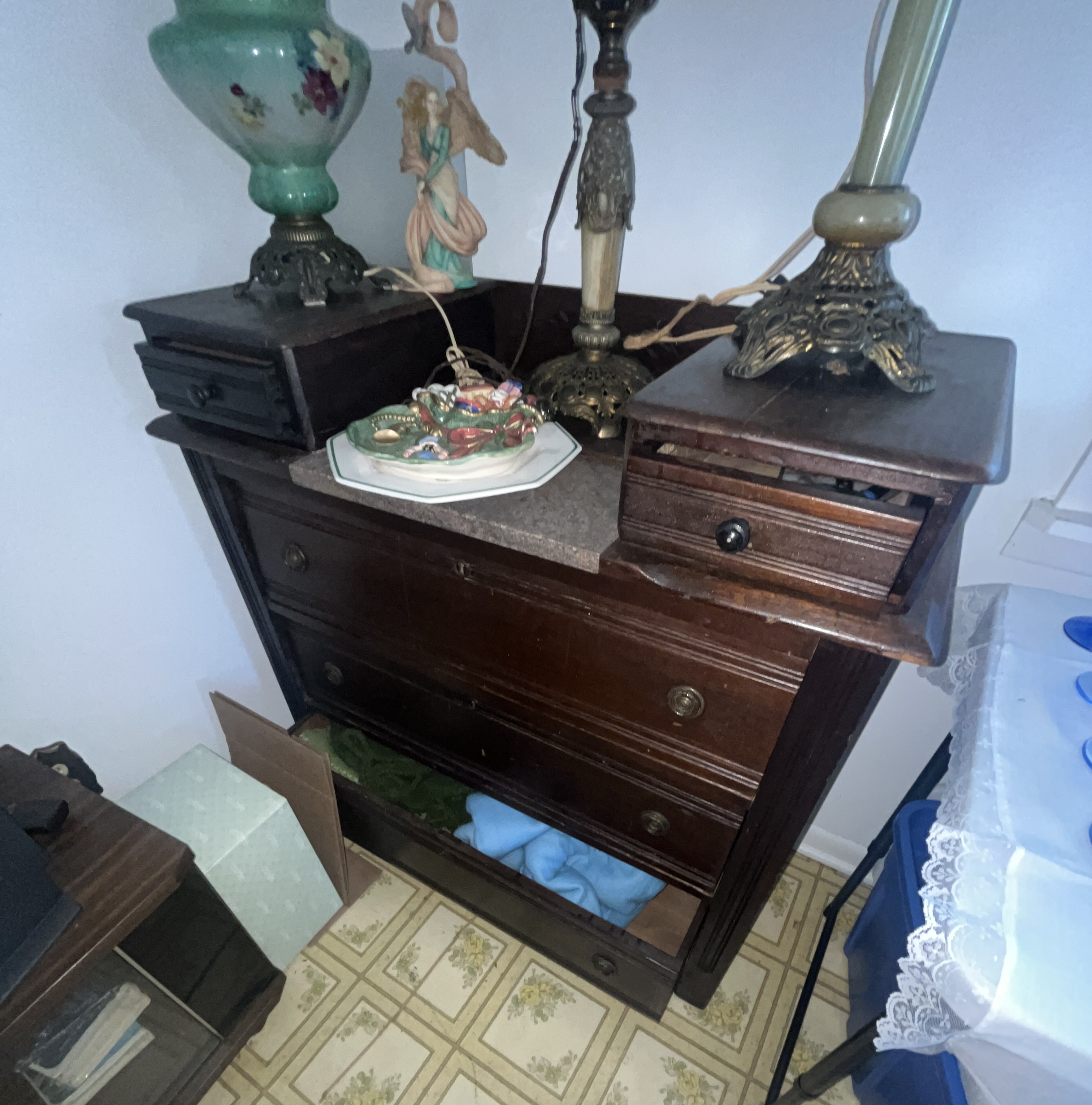 Estate of Betty Shaw Image