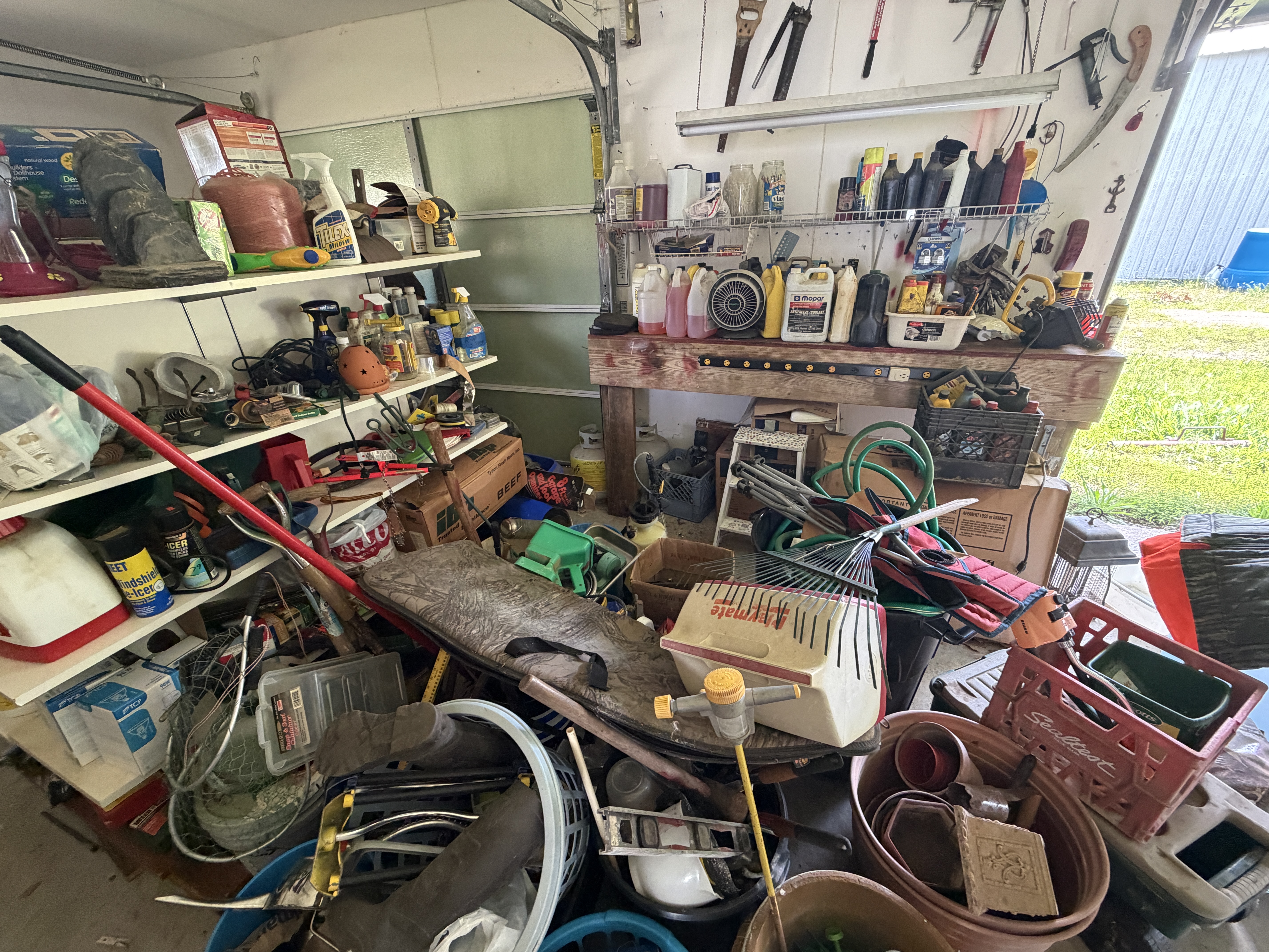 Estate Auction Image