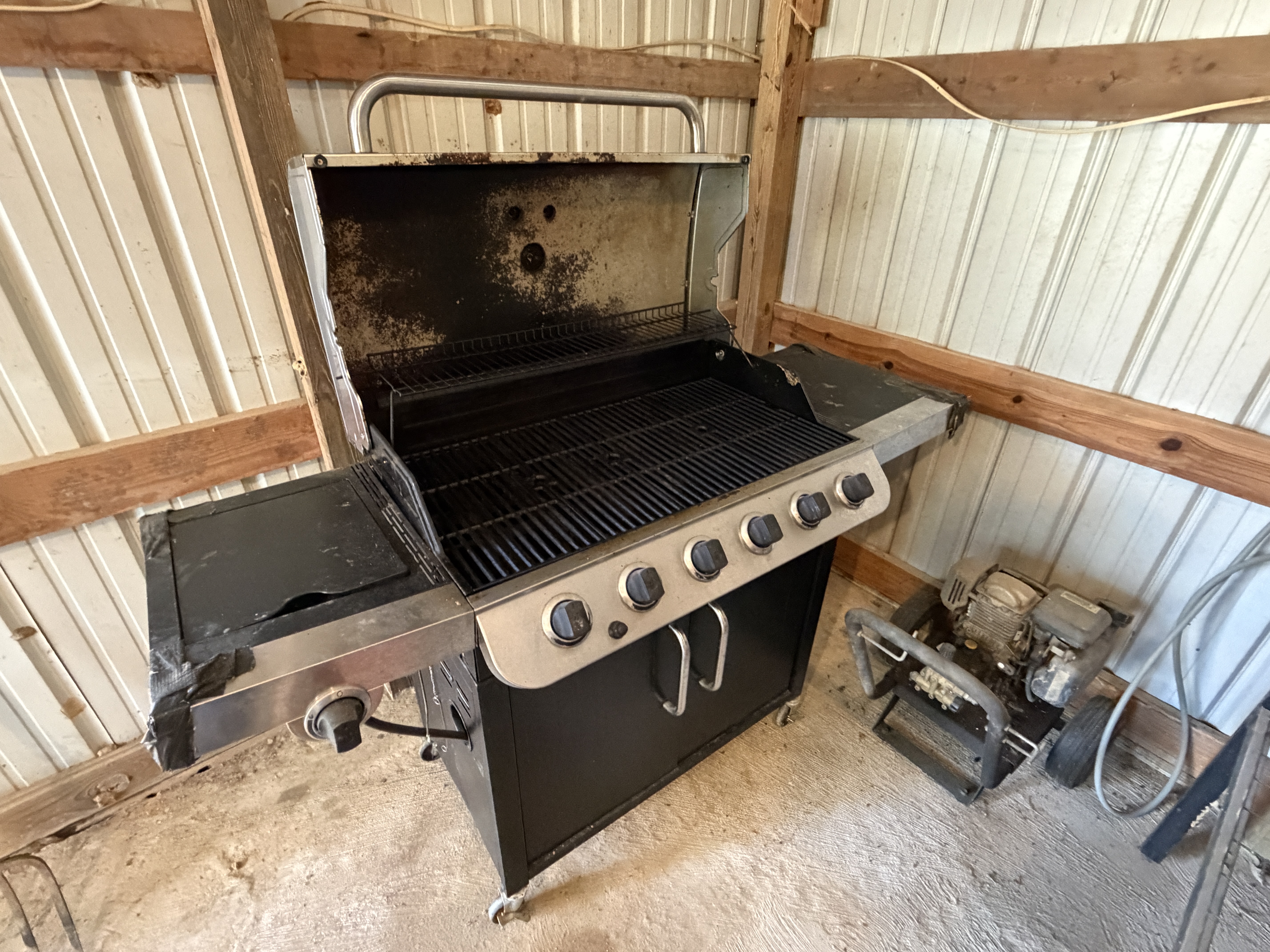 Moving/Reduction Auction Image