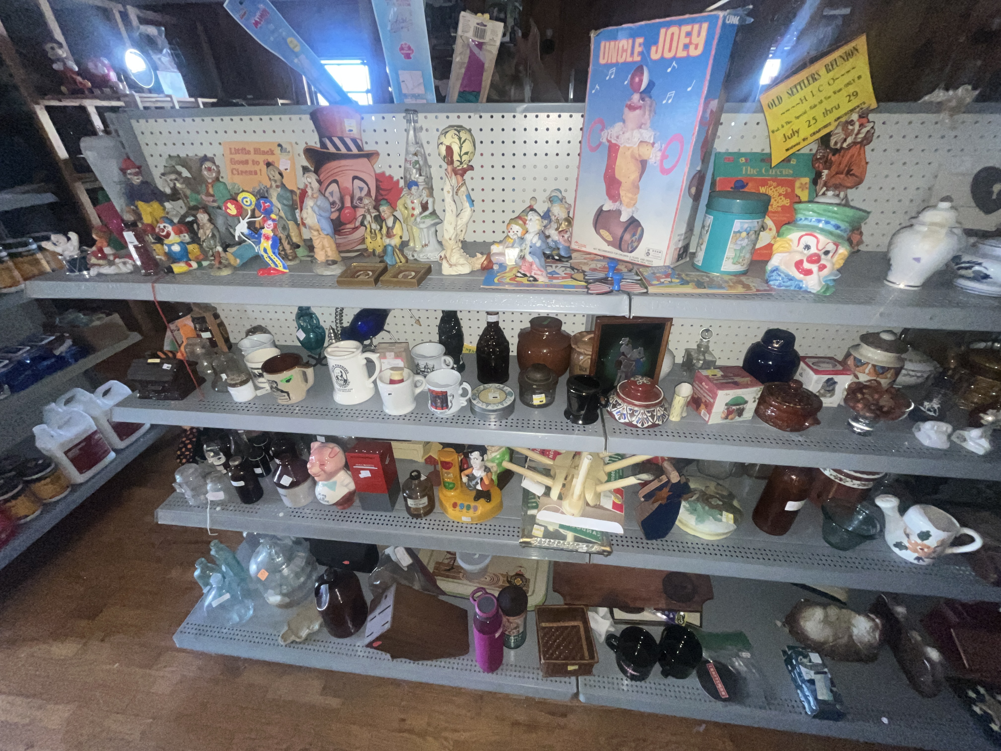 Real Estate & Retail Business Liquidation Image