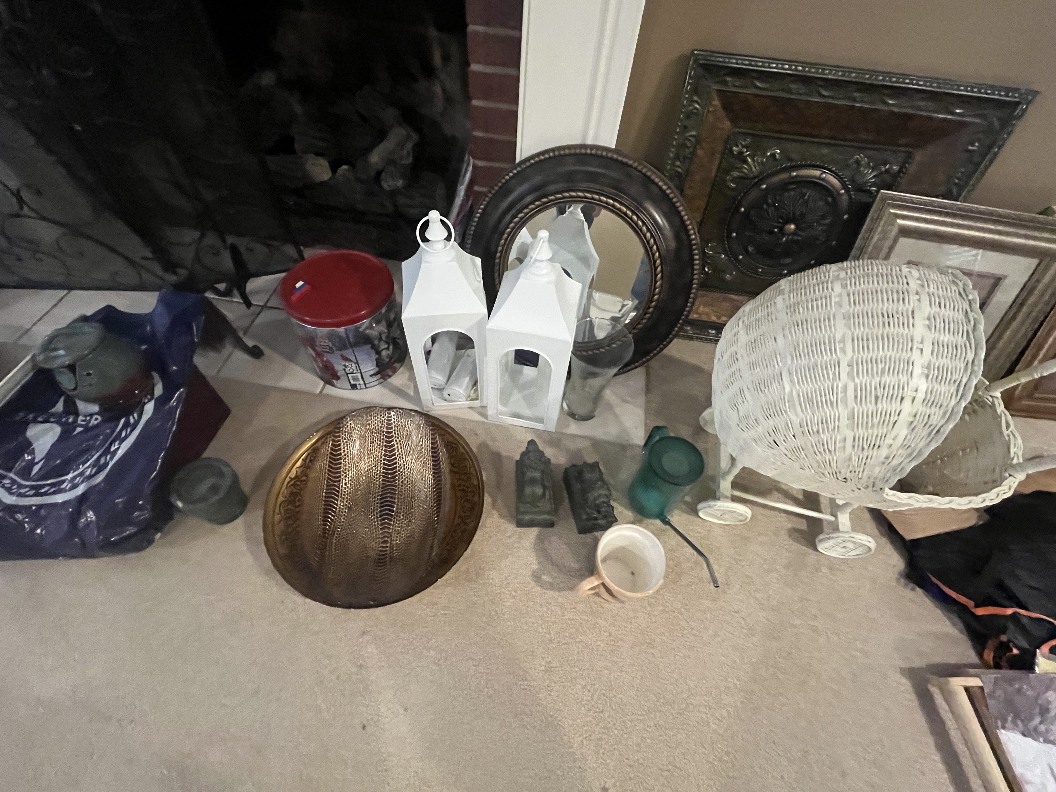 Moving Auction Image