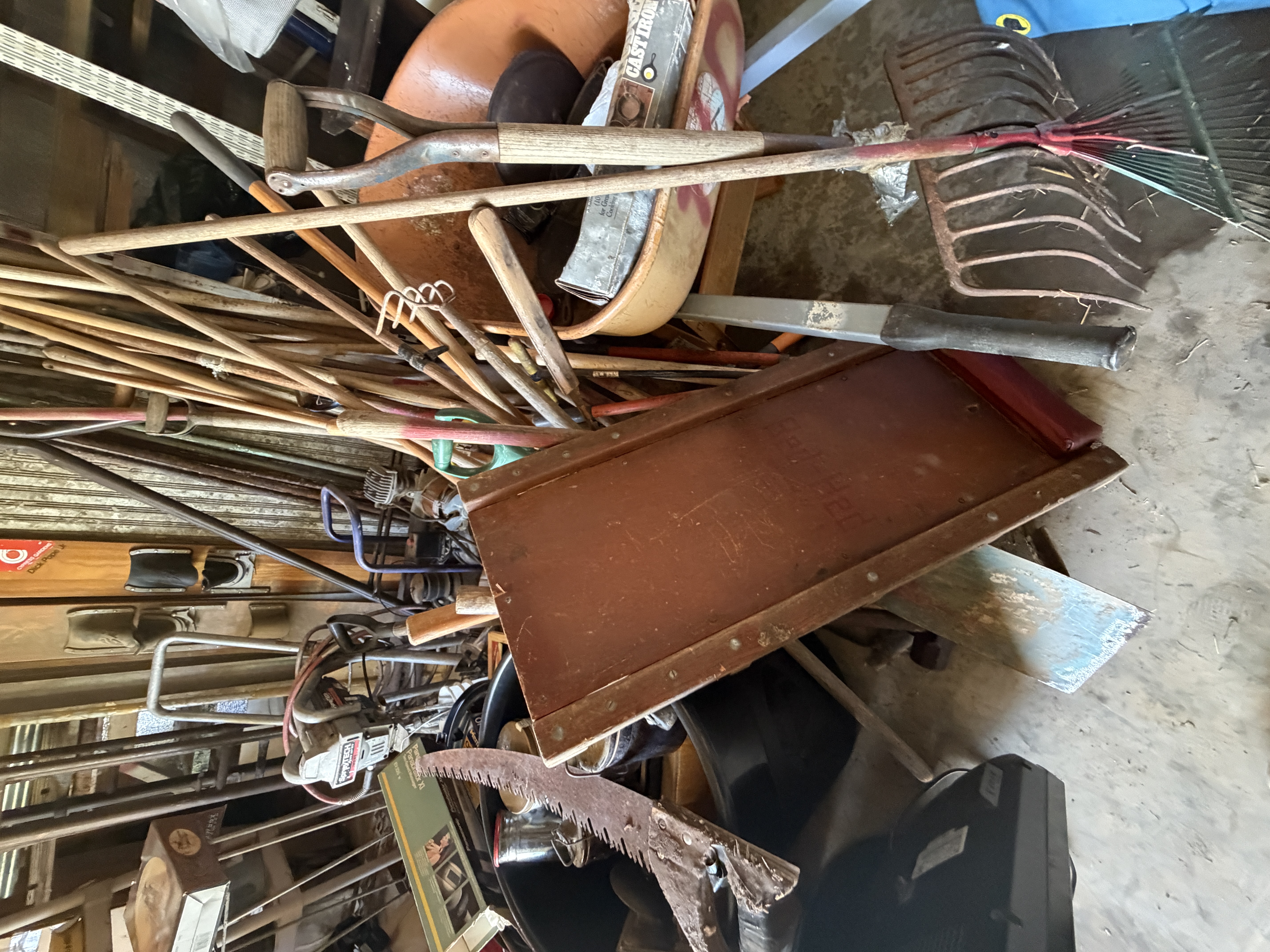 Estate Auction Image