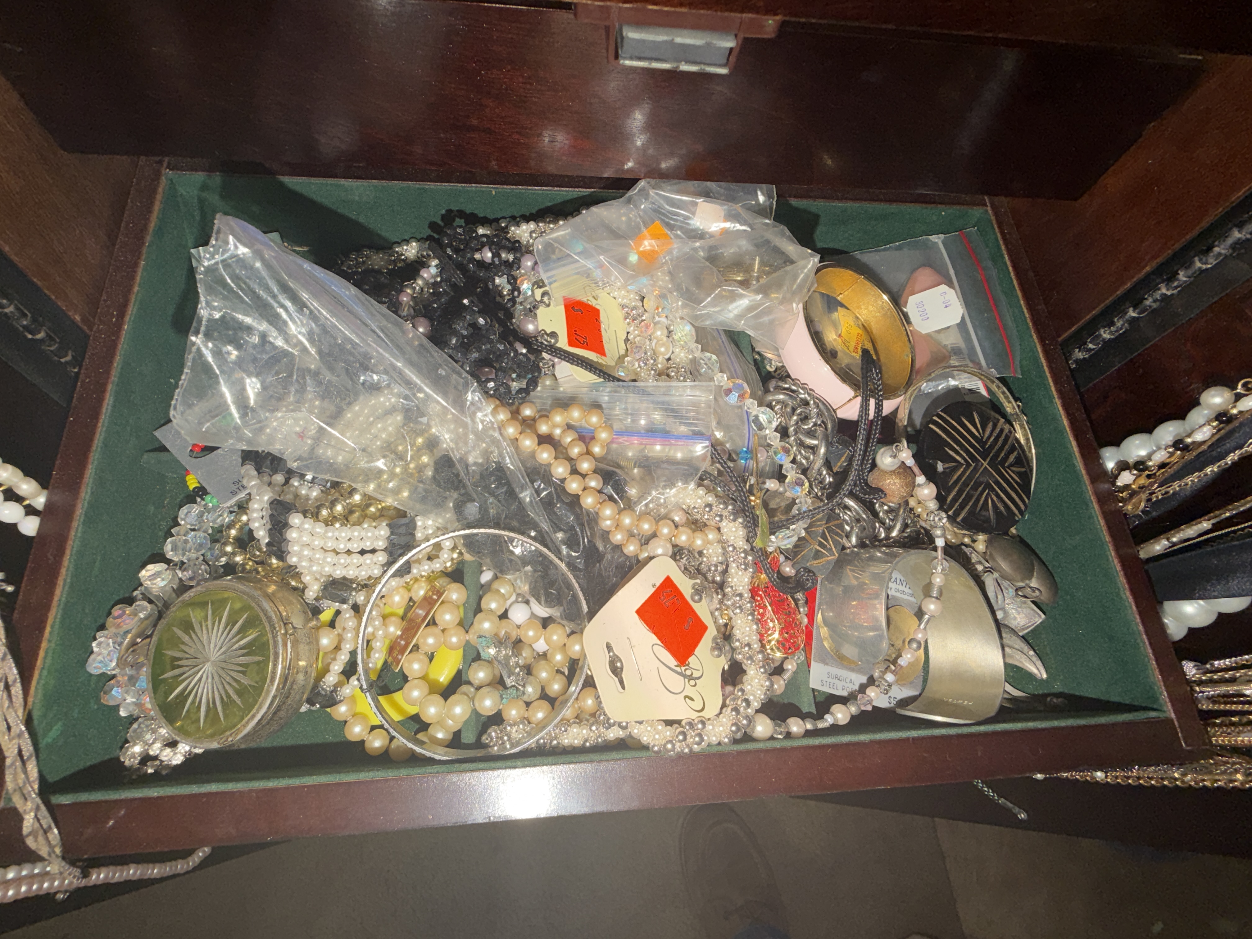 Estate Auction Image