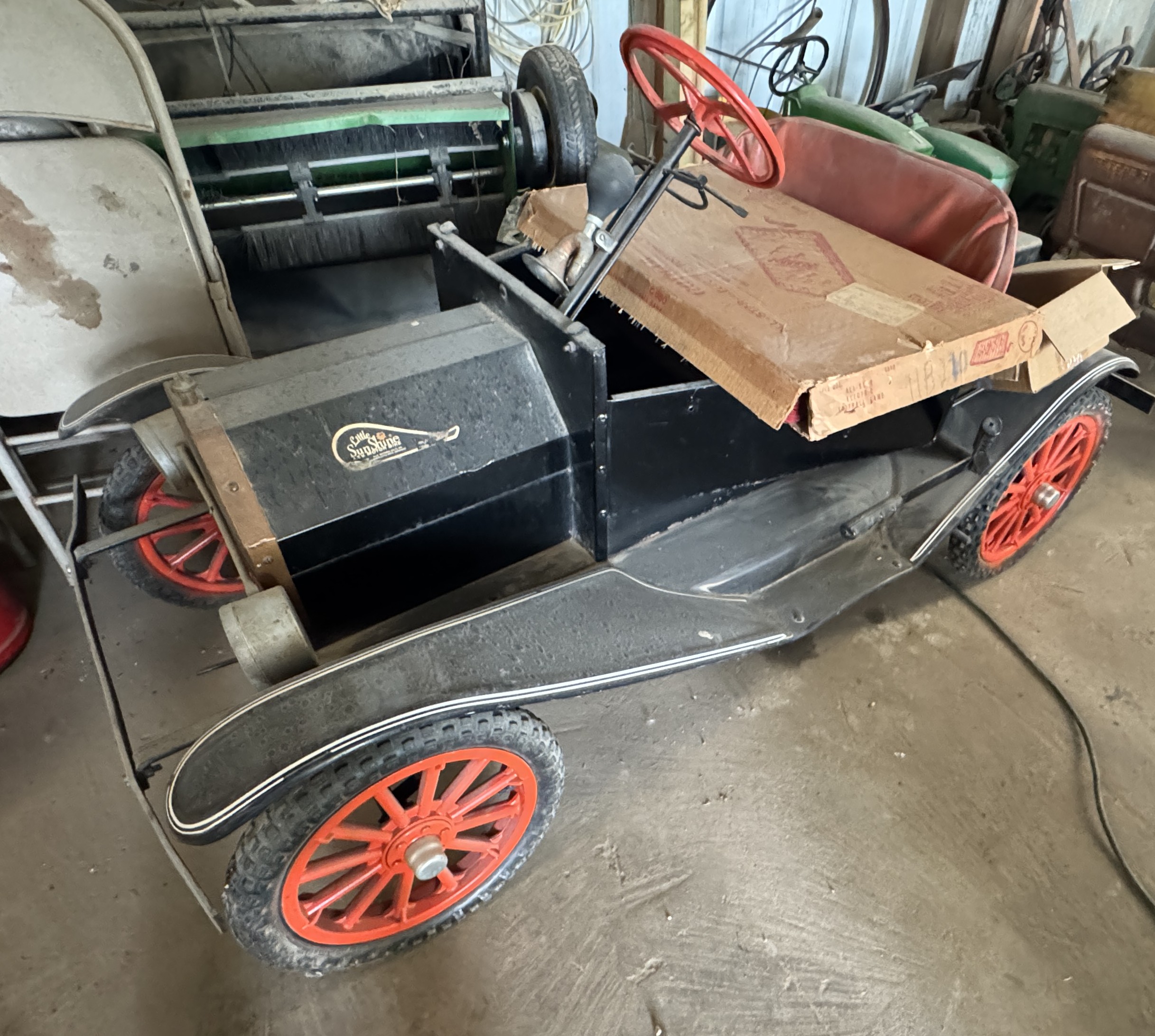 Collector's Auction Image