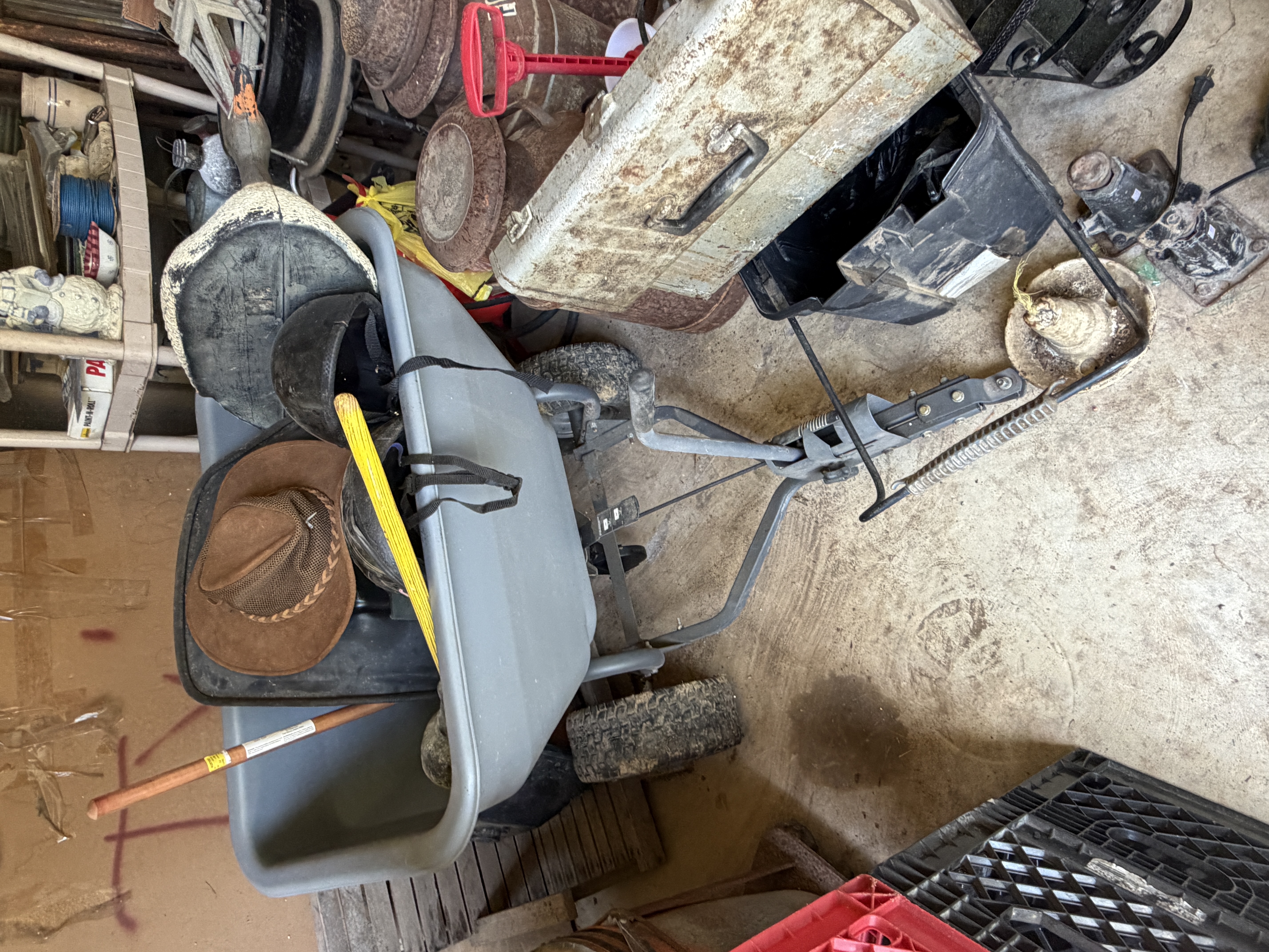 Estate Auction Image