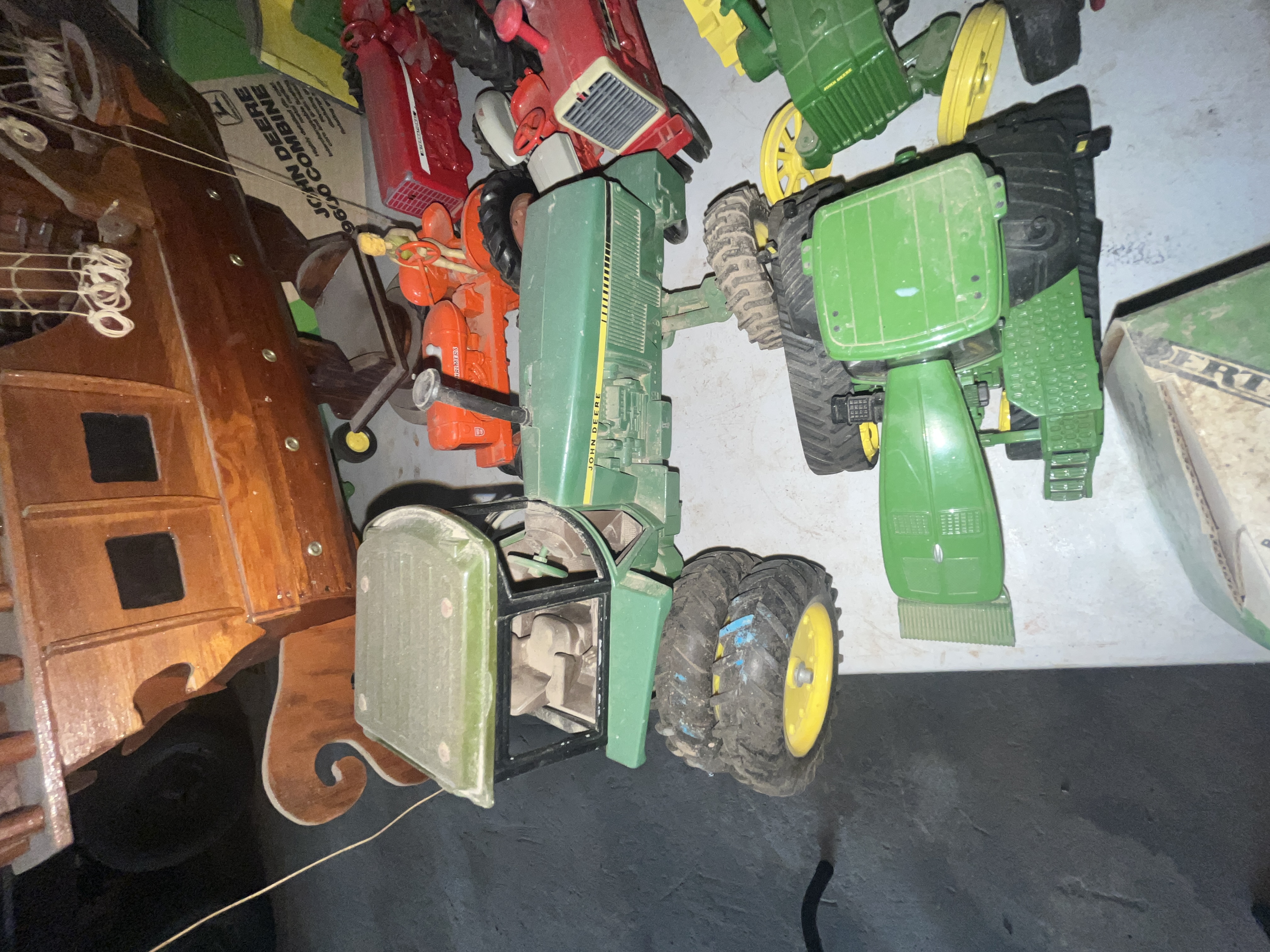 Collector's Dream Auction Image