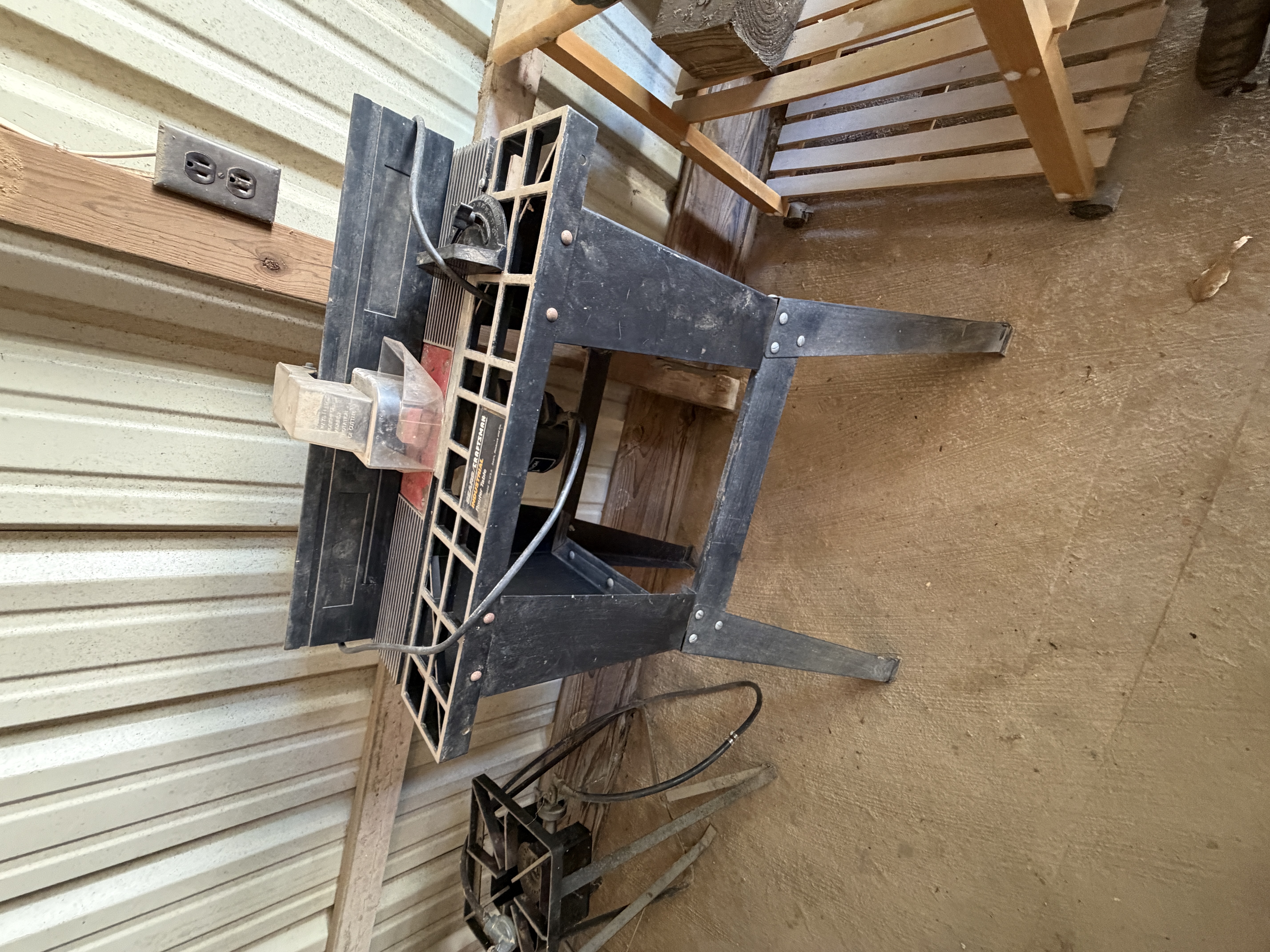 Moving/Reduction Auction Image