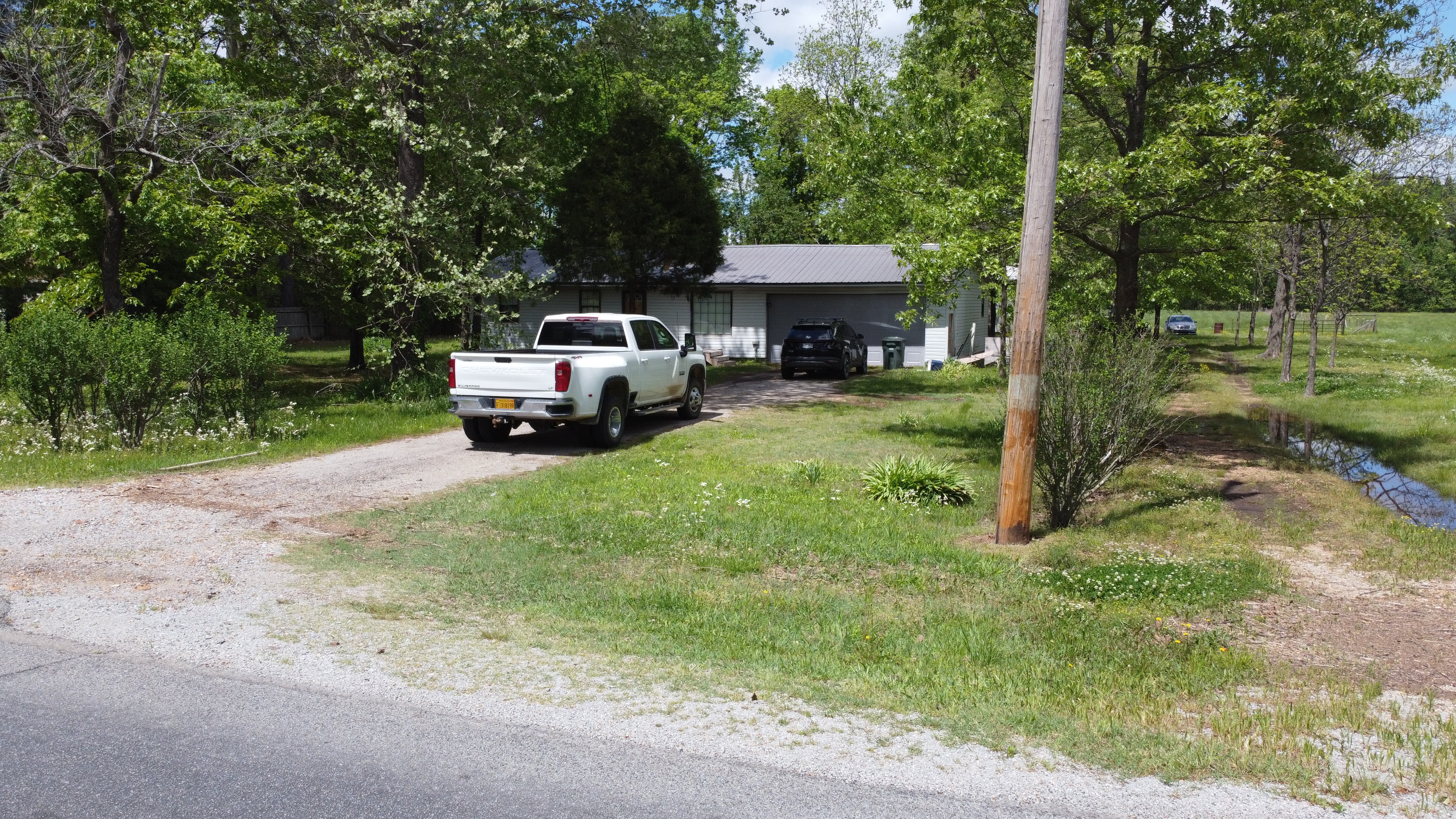 Real Estate & Personal Property Auction Image