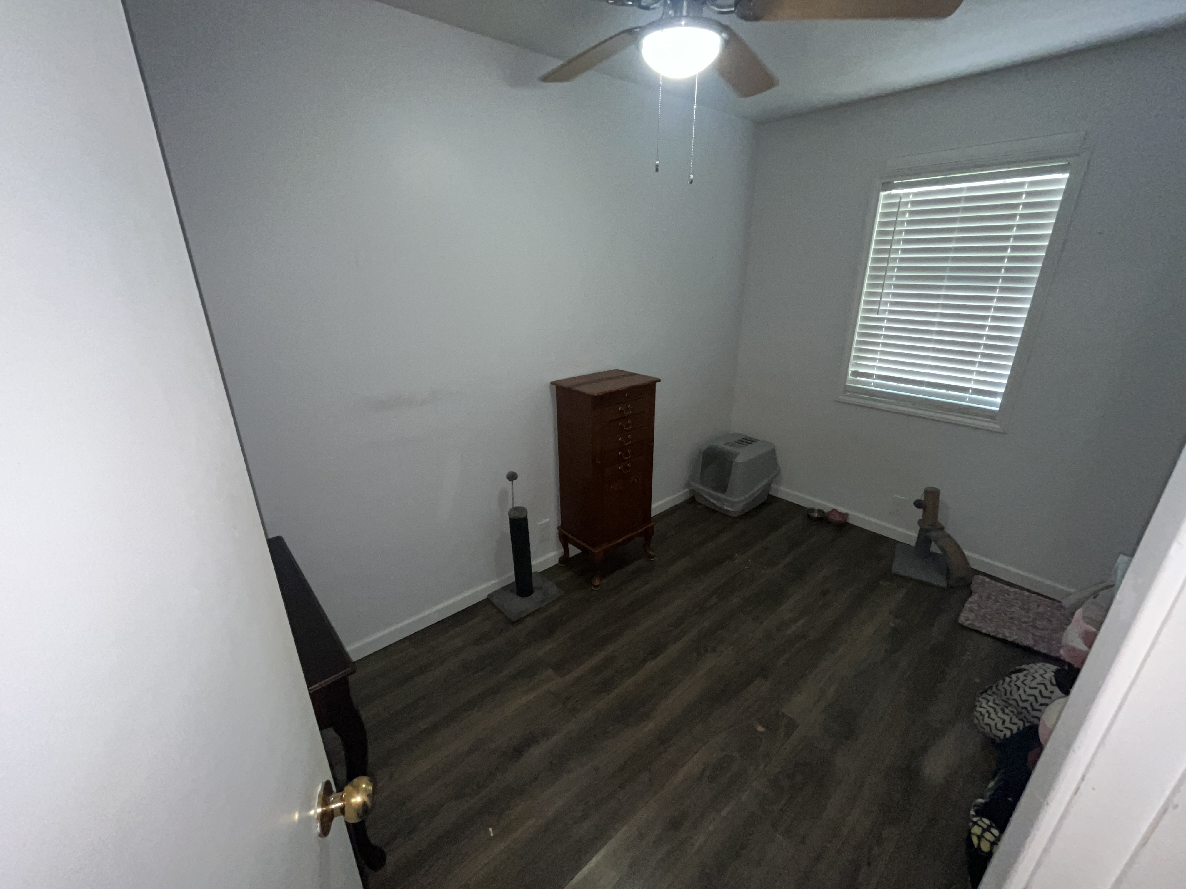 Real Estate & Personal Property Auction Image